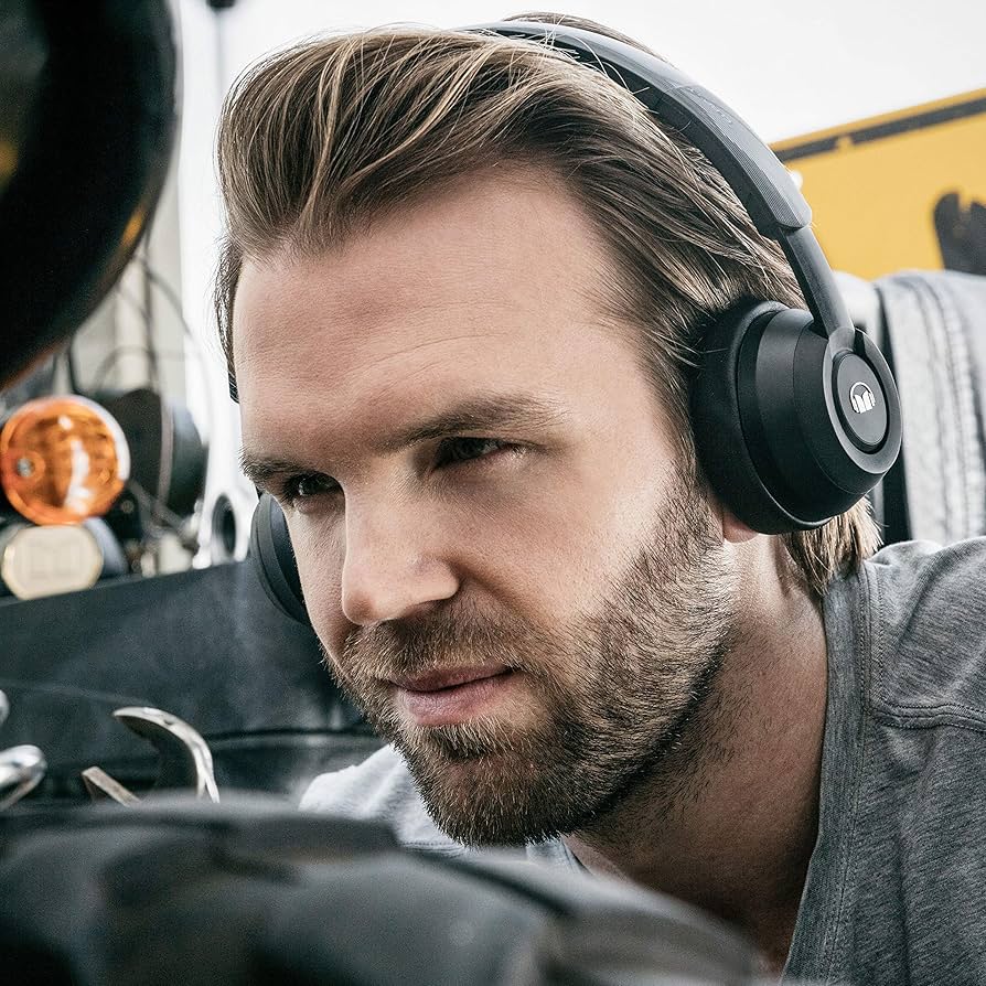 【新品】MONSTER CABLE ワイヤレスヘッドホン CLARITY HD 新品未使用】MONSTER CABLE モンスターケーブル ワイヤレス