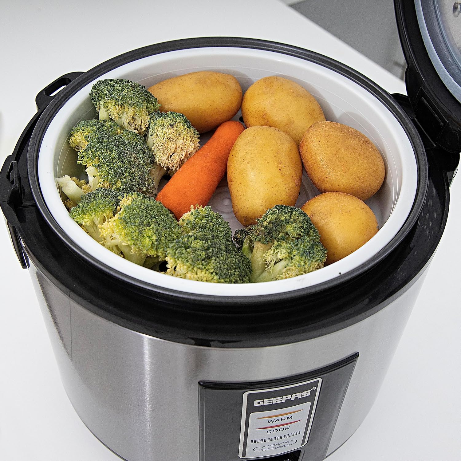 Geepas Rice Cooker Steaming Vegetables