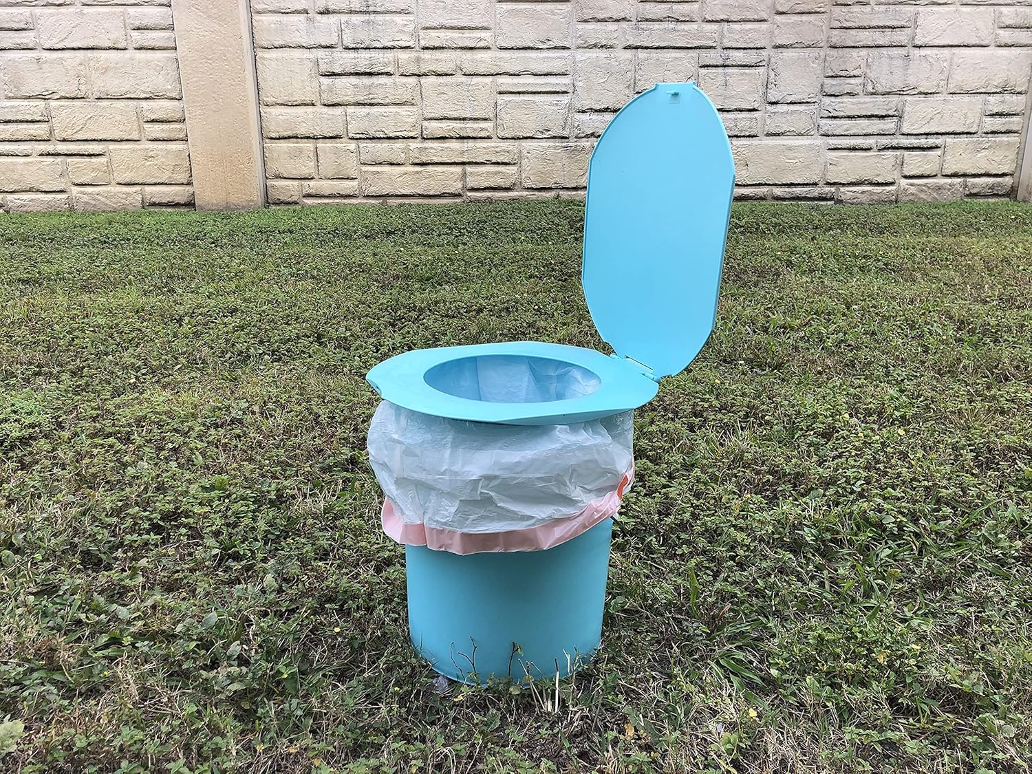 LEE FISHER SPORTS PORTABLE TOILET with Toilet Paper, Accessory Holder-Great for Fishing, Boating, Camping, Hunting, Hiking, Outdoor activities
