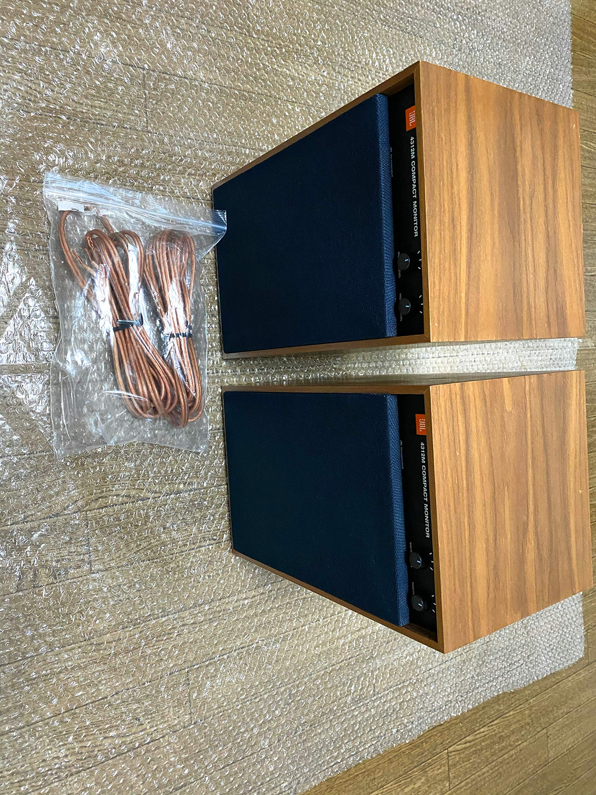 Amazon | JBL ジェイビーエル MODEL4312M コンパクトモニター （3WAY 