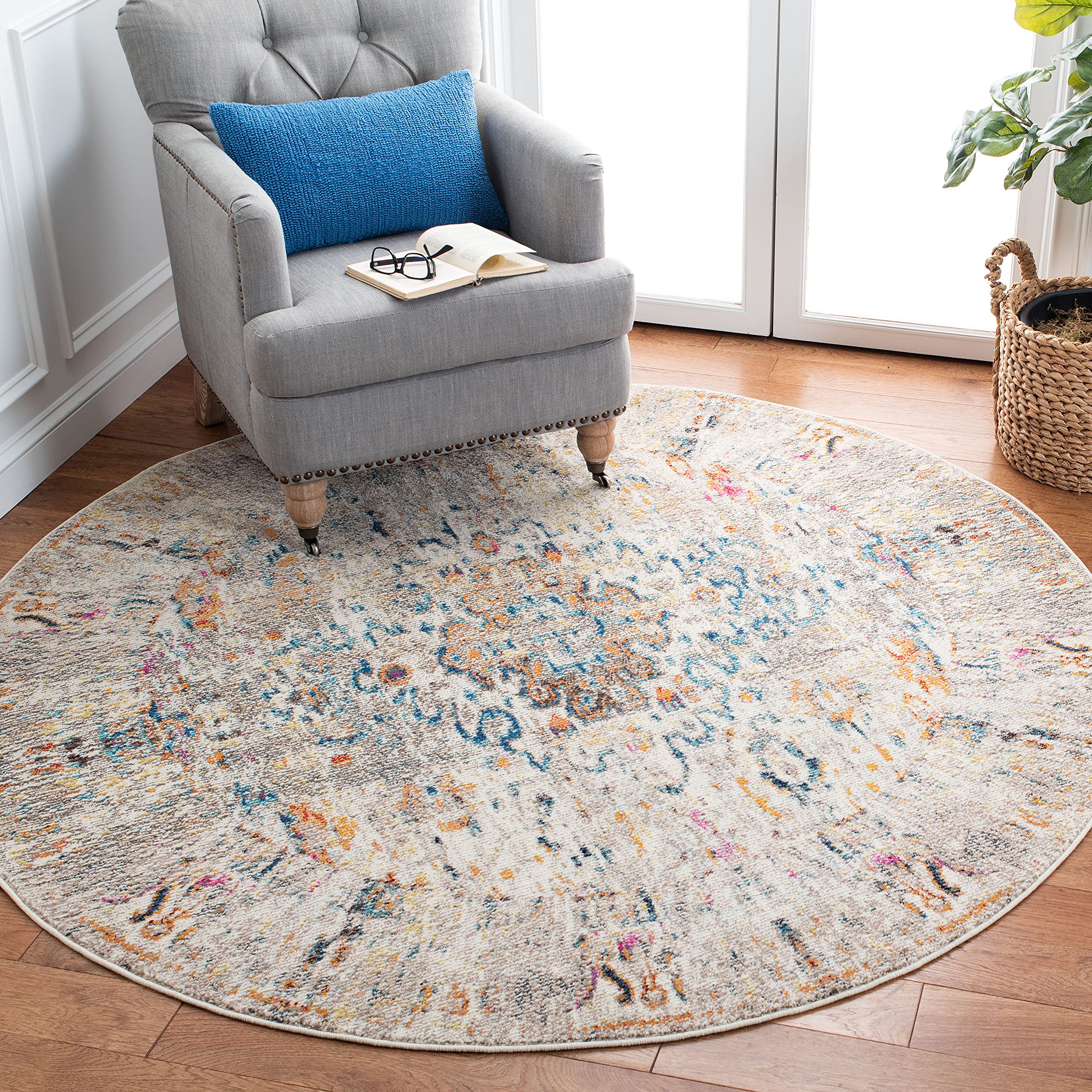 SAFAVIEH Madison Collection Area Rug - 9' Round, Grey & Gold, Boho Distressed Medallion Design, Non-Shedding & Easy Care, Ideal for High Traffic Areas