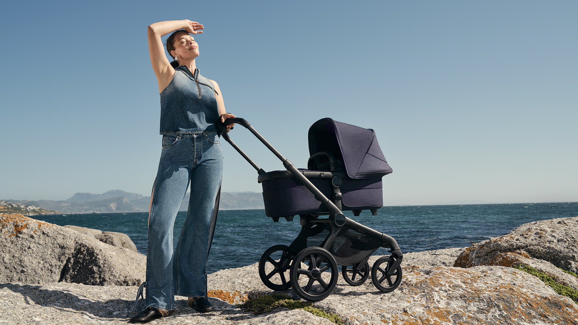 Amazon.com : Bugaboo Fox 5 Renew All-Terrain Stroller  Full Size Premium  Baby Stroller from Newborn to Toddler with 2-in-1 Bassinet to Seat  Conversion, One-Hand Fold & XL Storage  Heritage Black :