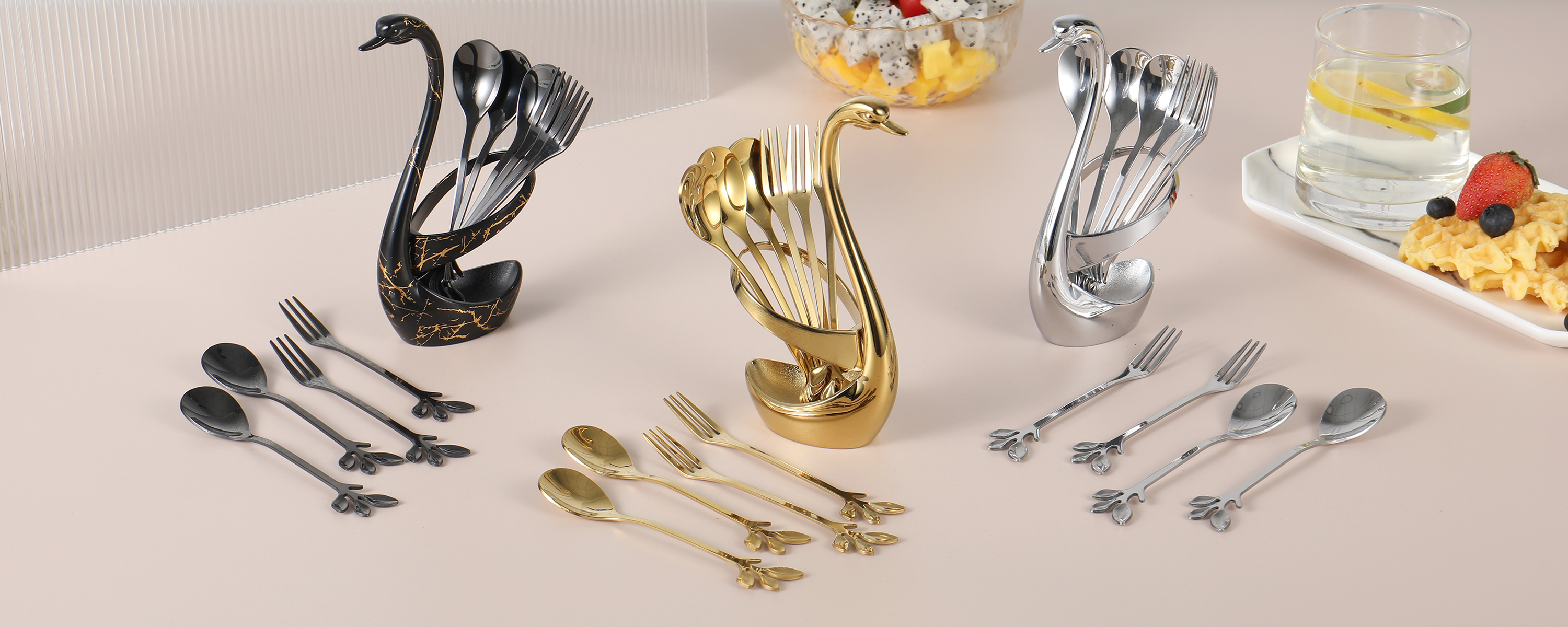 4.8 In Coffee Spoon Set With Holder, Swan Spoon And