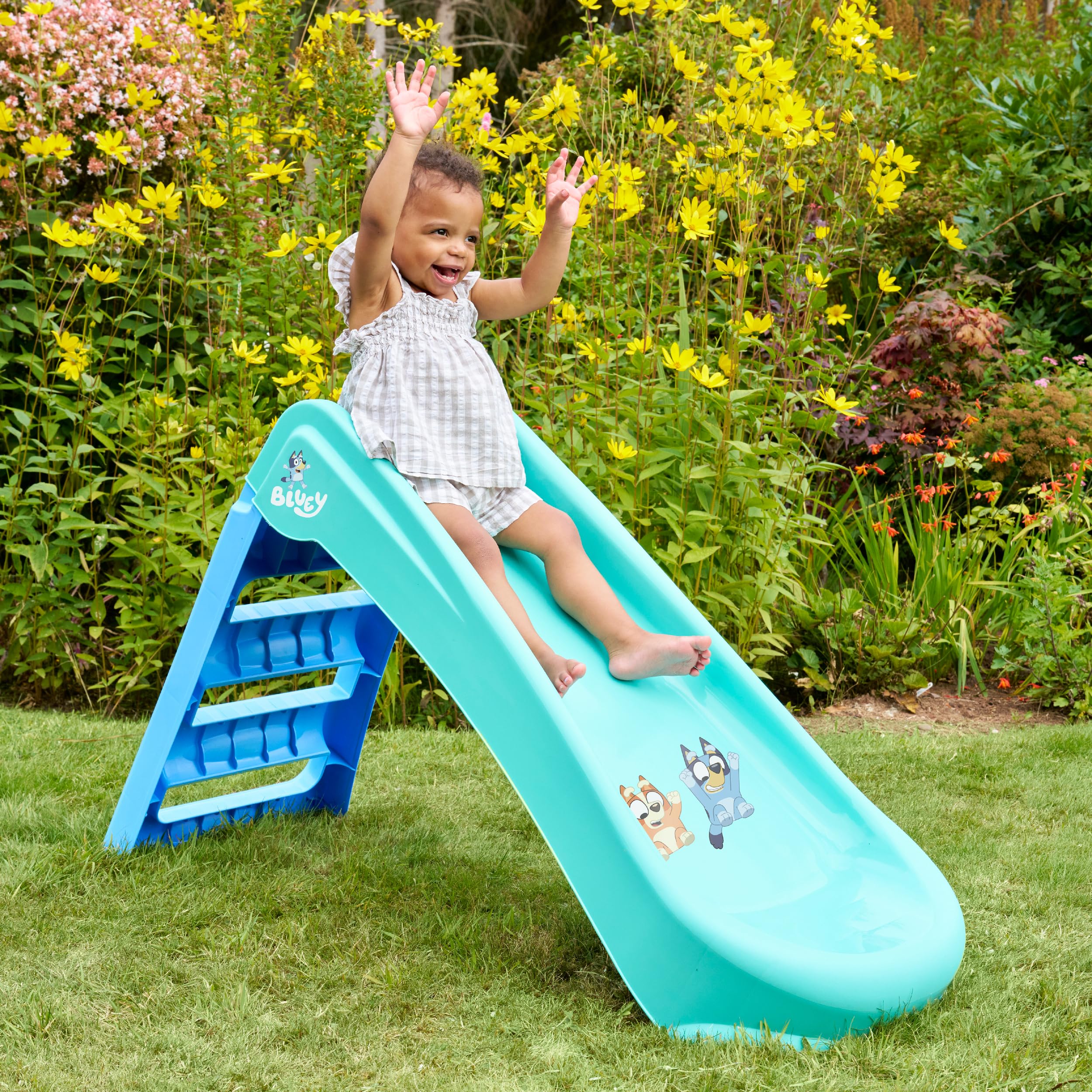 Bluey Scivolo pieghevole per interni ed esterni con scala, design facile da piegare, in plastica resistente, per bambini dai 18 mesi in su, attrezzatura da gioco leggera da giardino