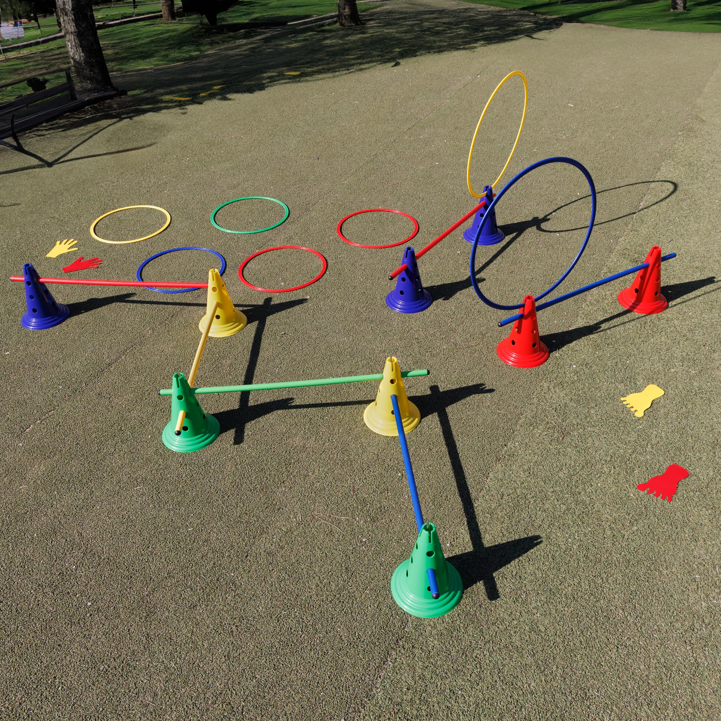 Kit Psicomotorio Modello C - Set 25 Pezzi per Attività Motoria per Bambini | Gioco da Esterno Include Aste, Coni, Cerchi e Accessori, Materiale Atossico, Ideale per Sviluppo Fisico, Attività Creativa