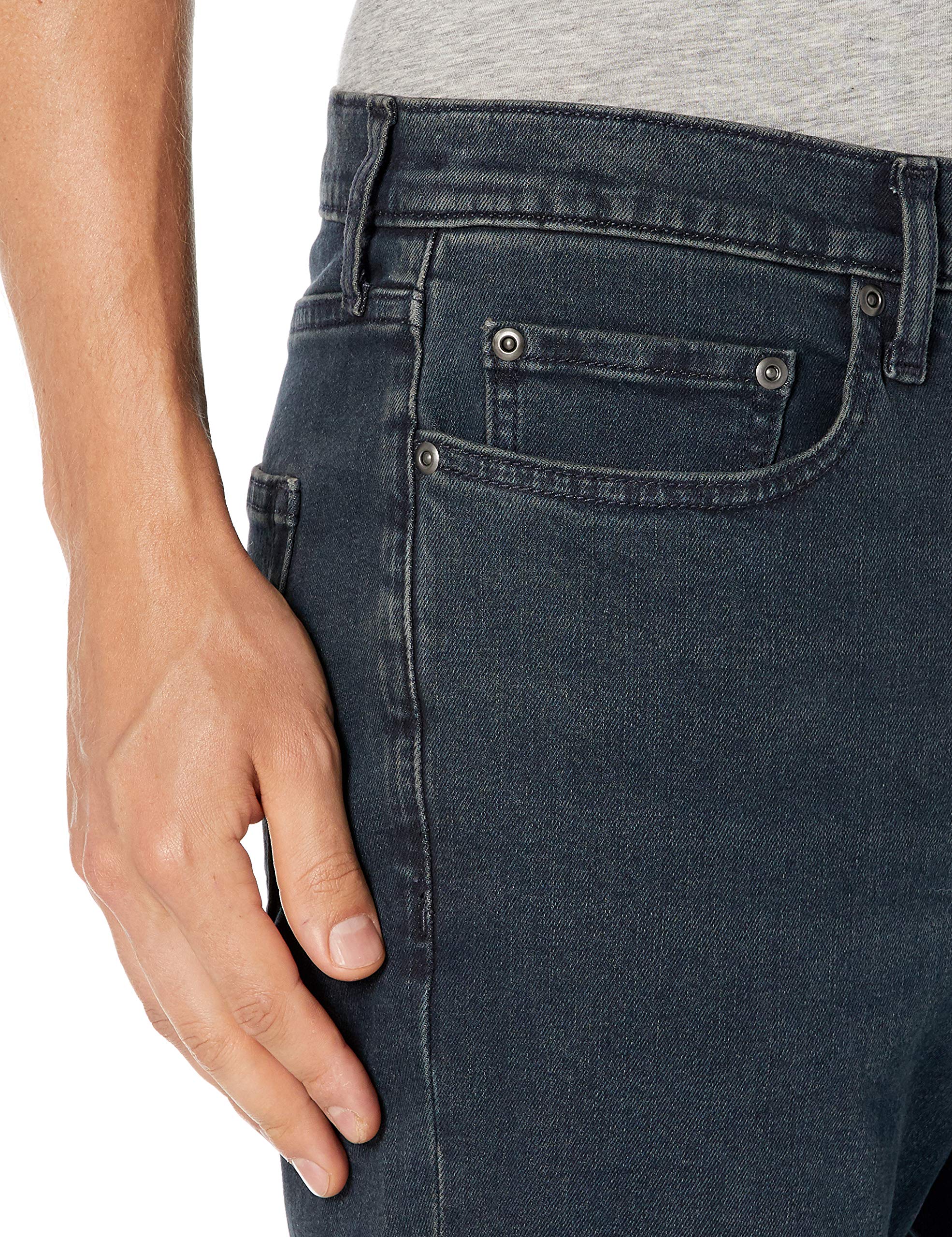 Amazon Essentials Jeans Slim Fit Elasticizzati Comodi, Taglio Dritto - colori fuori produzione Uomo