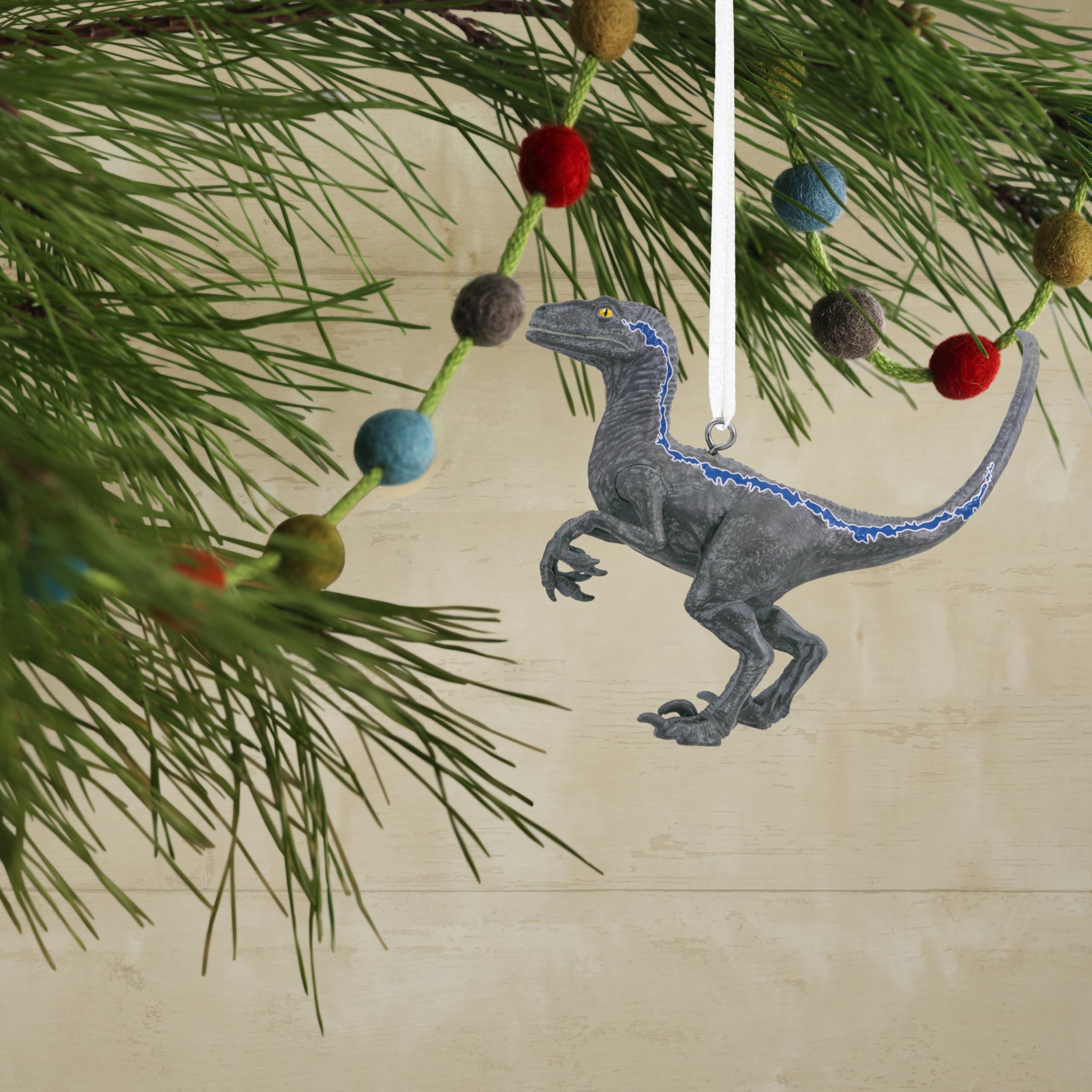 Groene Thuja-sparrenkrans met fruit, decoratief hangend