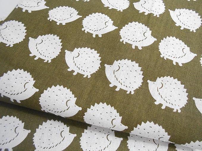 Amazon Co Jp 北欧のかわいいハリネズミ 綿麻生地 テーブルクロス ハンドメイド 入園 入学グッズ 幅 150ｃｍ長さが選べます 幅 150ｃｍ長さ 100ｃｍ ハリネズミ ホーム キッチン