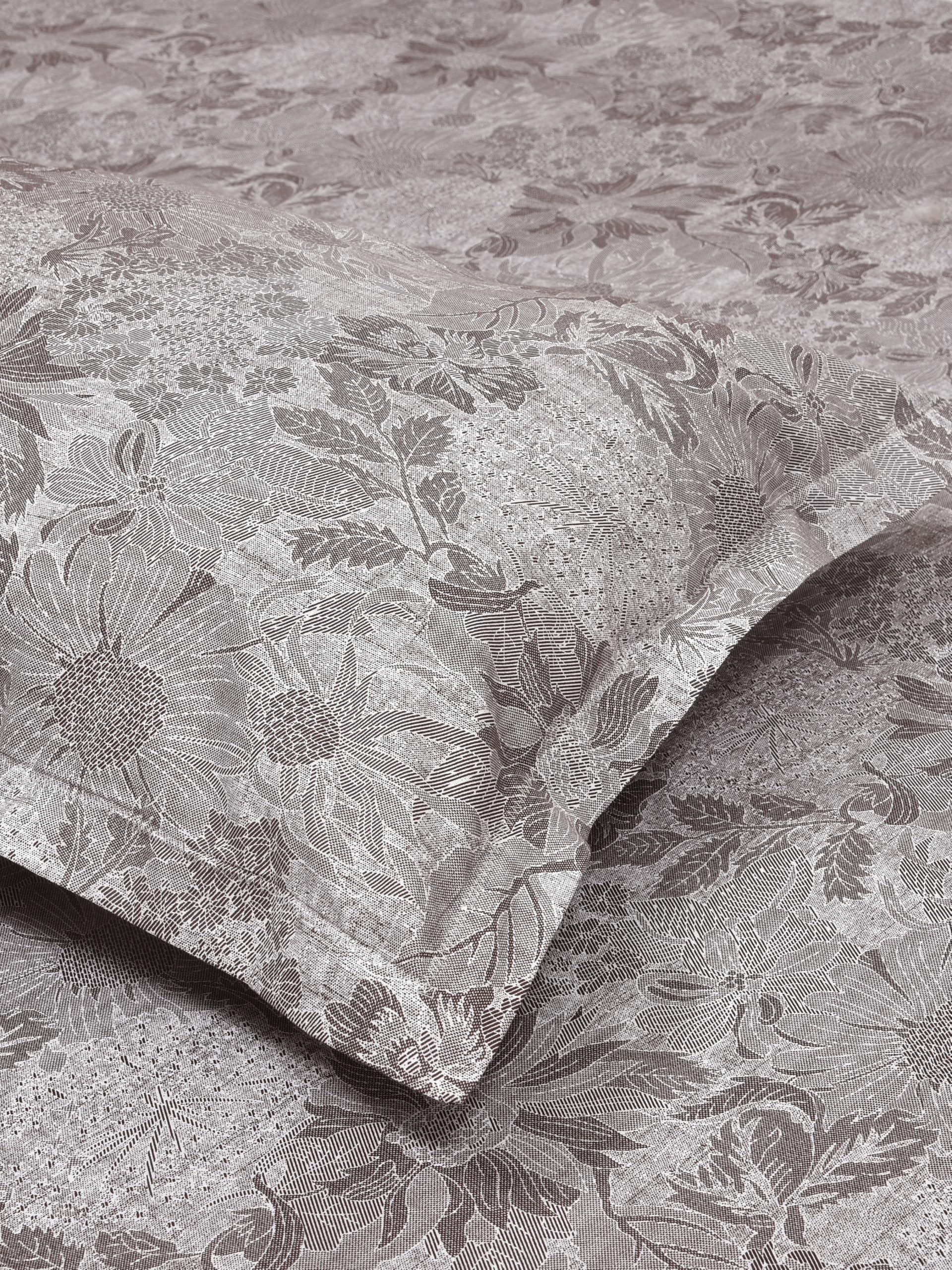 Mafatlal Classic King Size 100% Cotton Printed Jacquard Weave Bedsheet for Double/King Bed 186 TC with 2 Pillow Covers (B0C5RHRPWJ) Amazon Price History, Amazon Price Tracker
