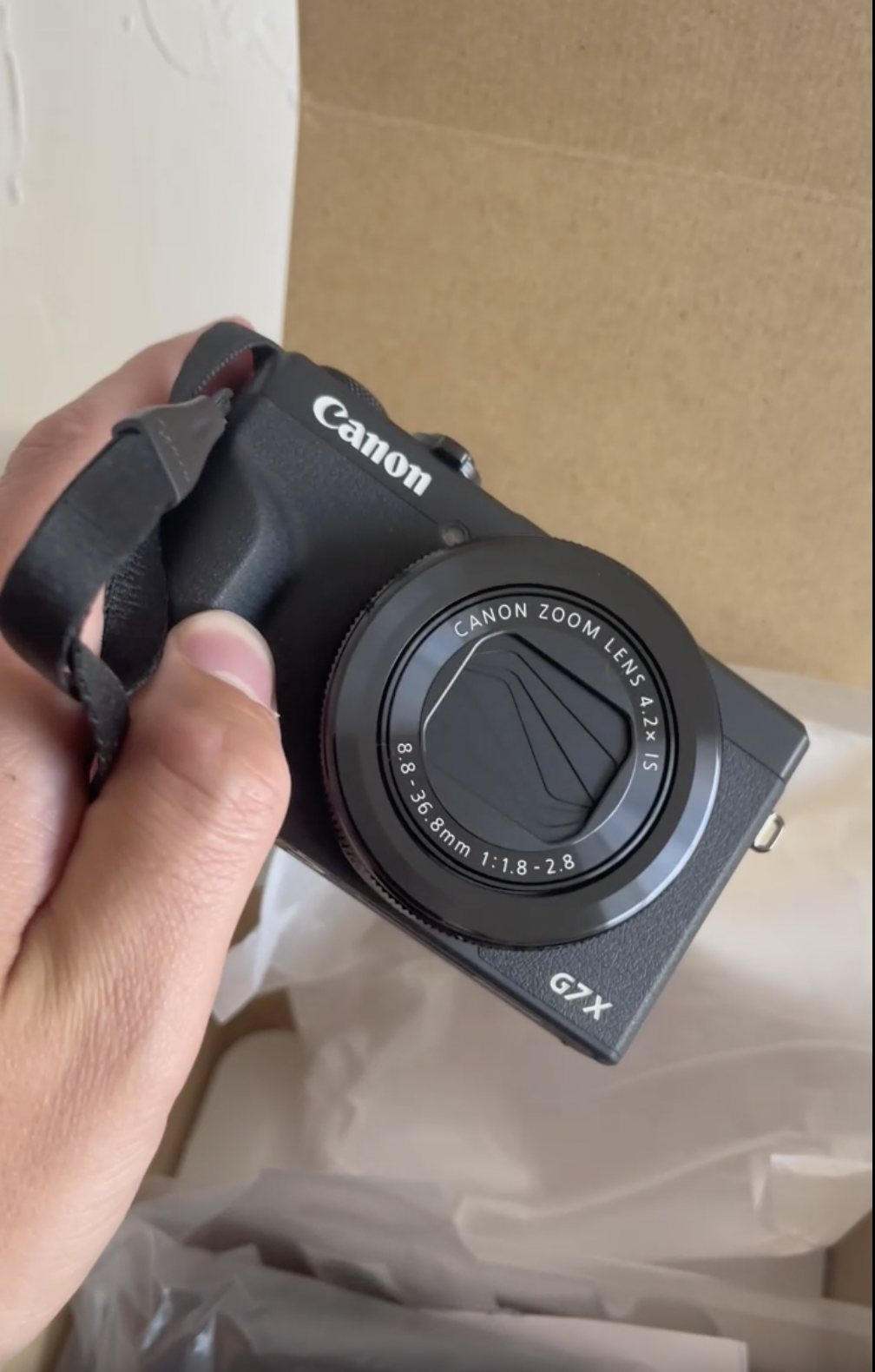Watch Canon G7X Mark III review!