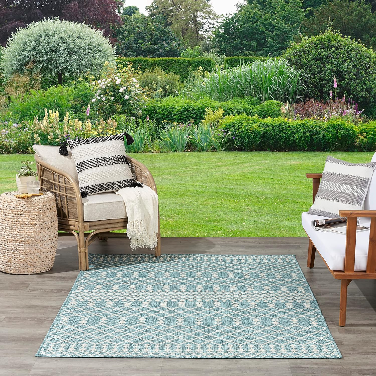 Aqua Moroccan Trellis Flatweave Synthetic 5' x 7' Area Rug