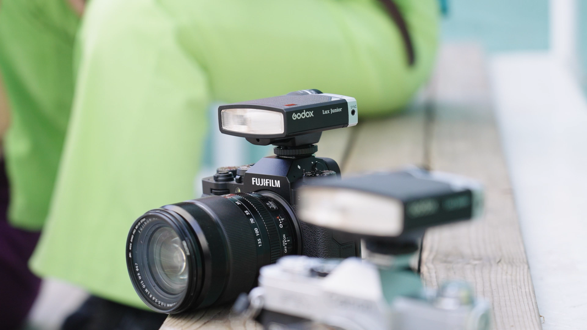 Amazon.com : GODOX Lux Junior Retro Camera Flash Auto/Manual Mode