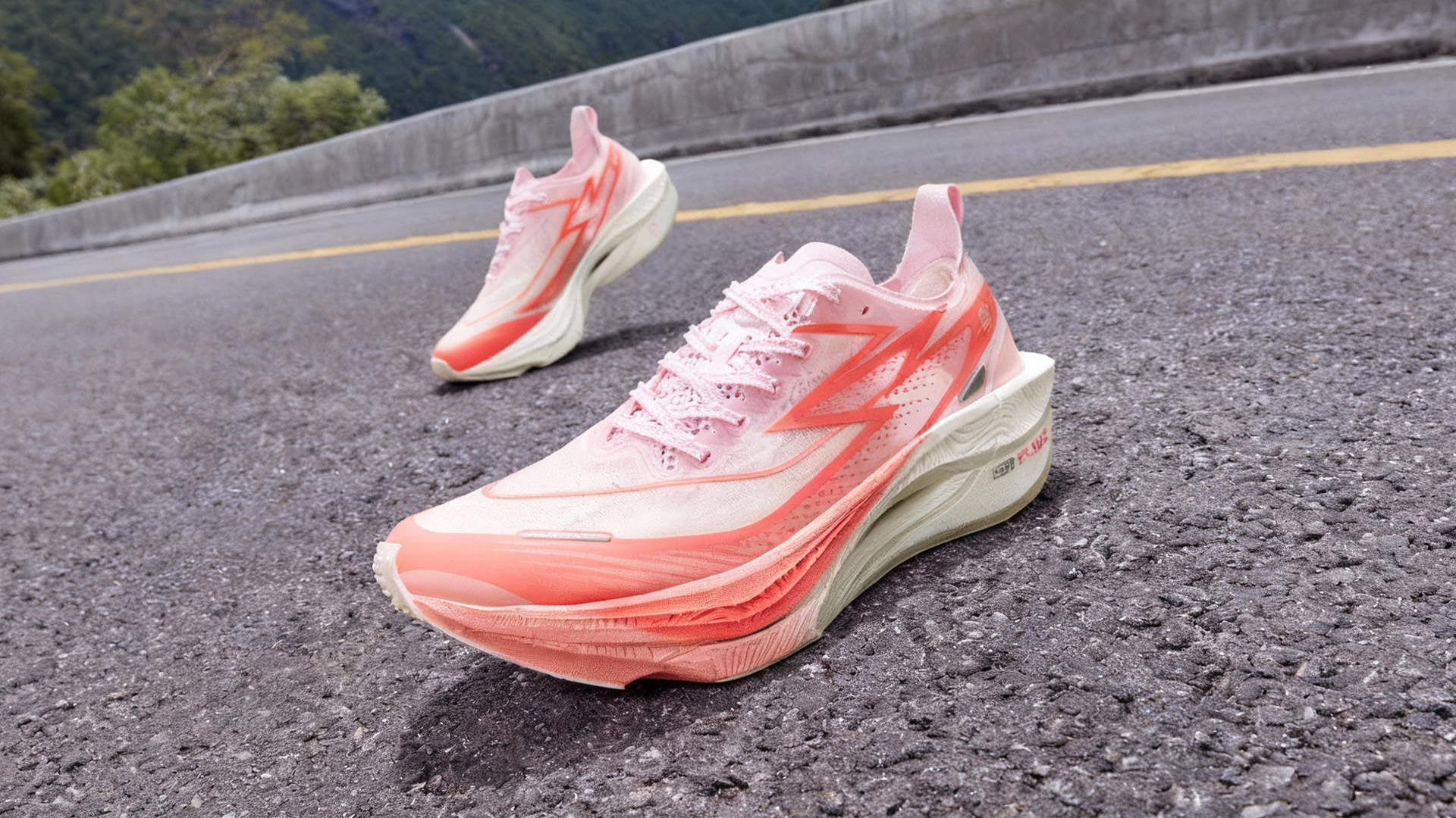 Amazon.com | 361° Flame 3.5 Running Shoes for Men Wide Foot