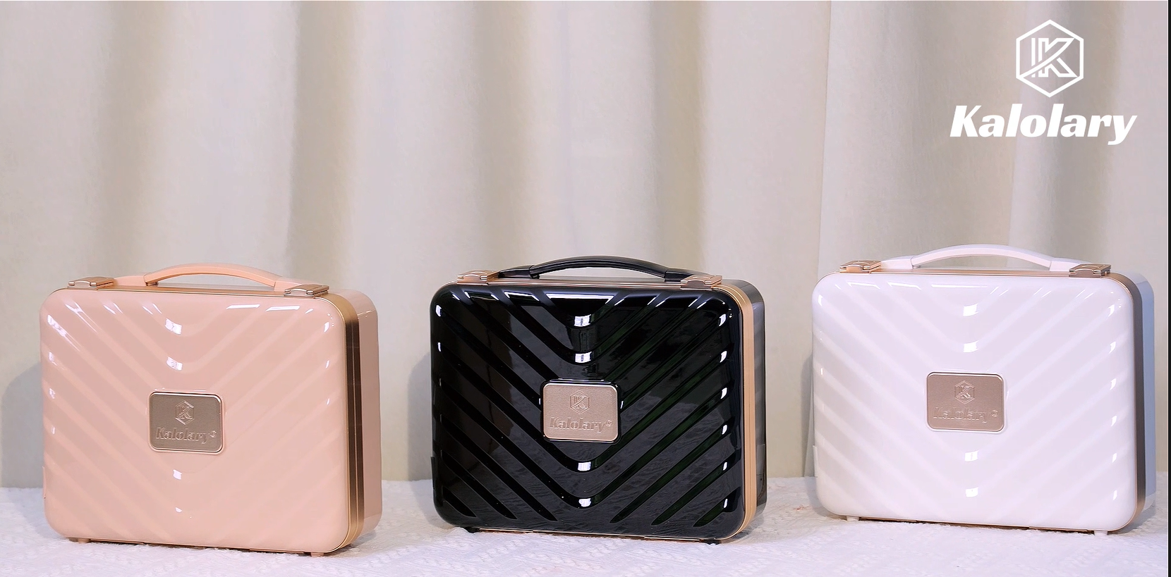 Watch Kalolary Travel Makeup Train Cases with Lighted Mirror on