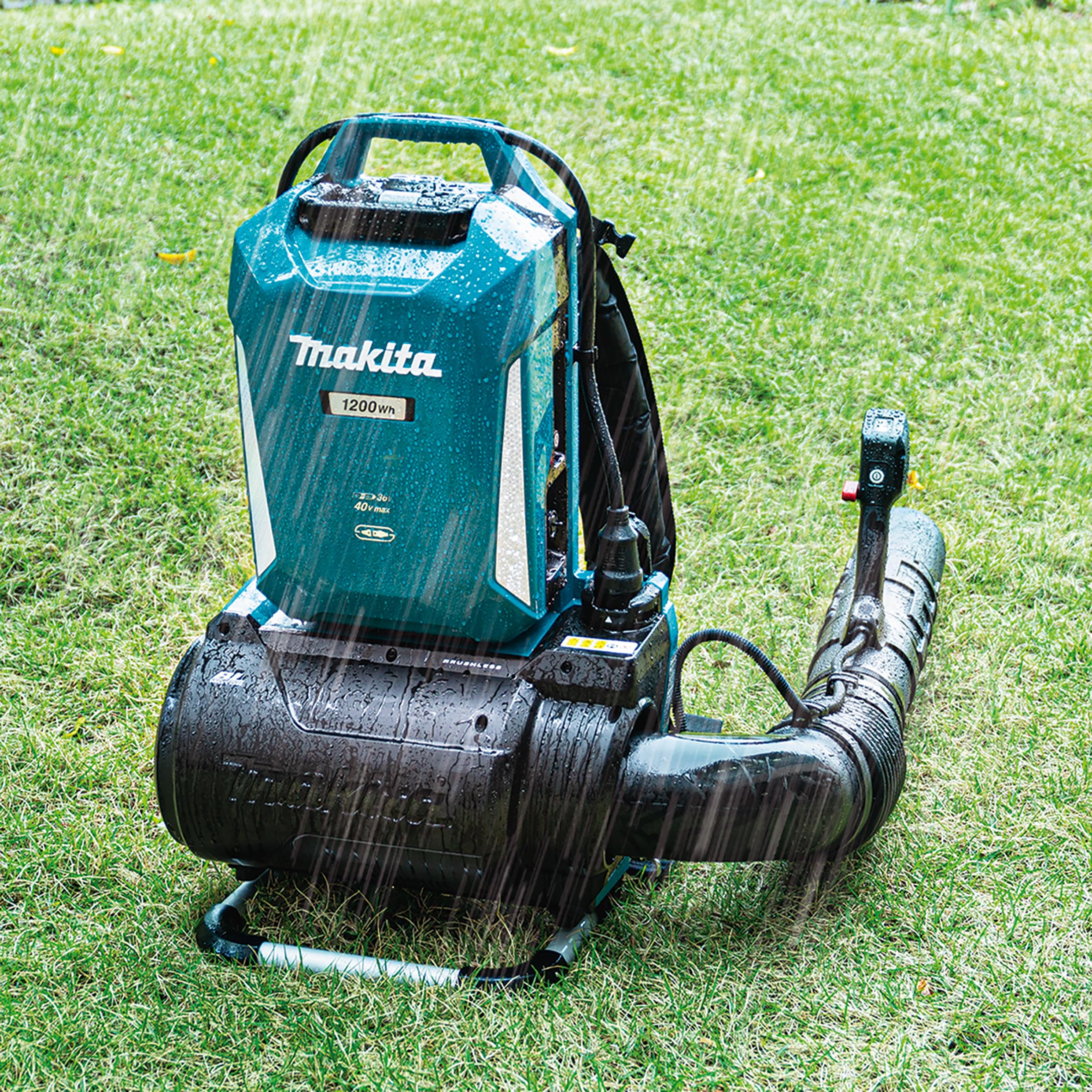Makita UB002CZ 36V Li-ION LXT Balais Sac à Dos Souffleur - Sac à Dos Batterie et Chargeur Non Inclus