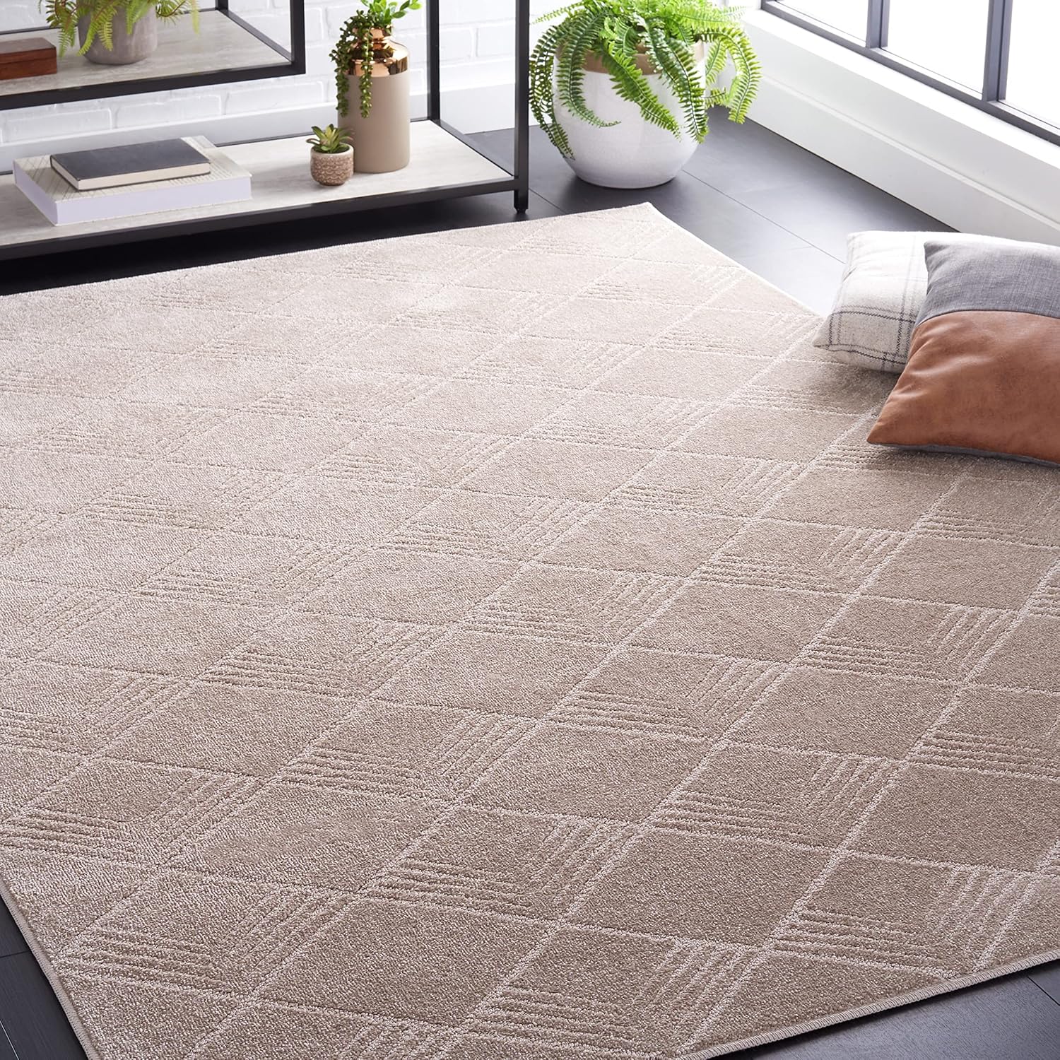 SAFAVIEH Pattern and Solid Collection Area Rug - 6'7" x 9', Beige, Geometric Design, Non-Shedding & Easy Care, Ideal for High Traffic Areas in Living Room, Bedroom (PNS414B)