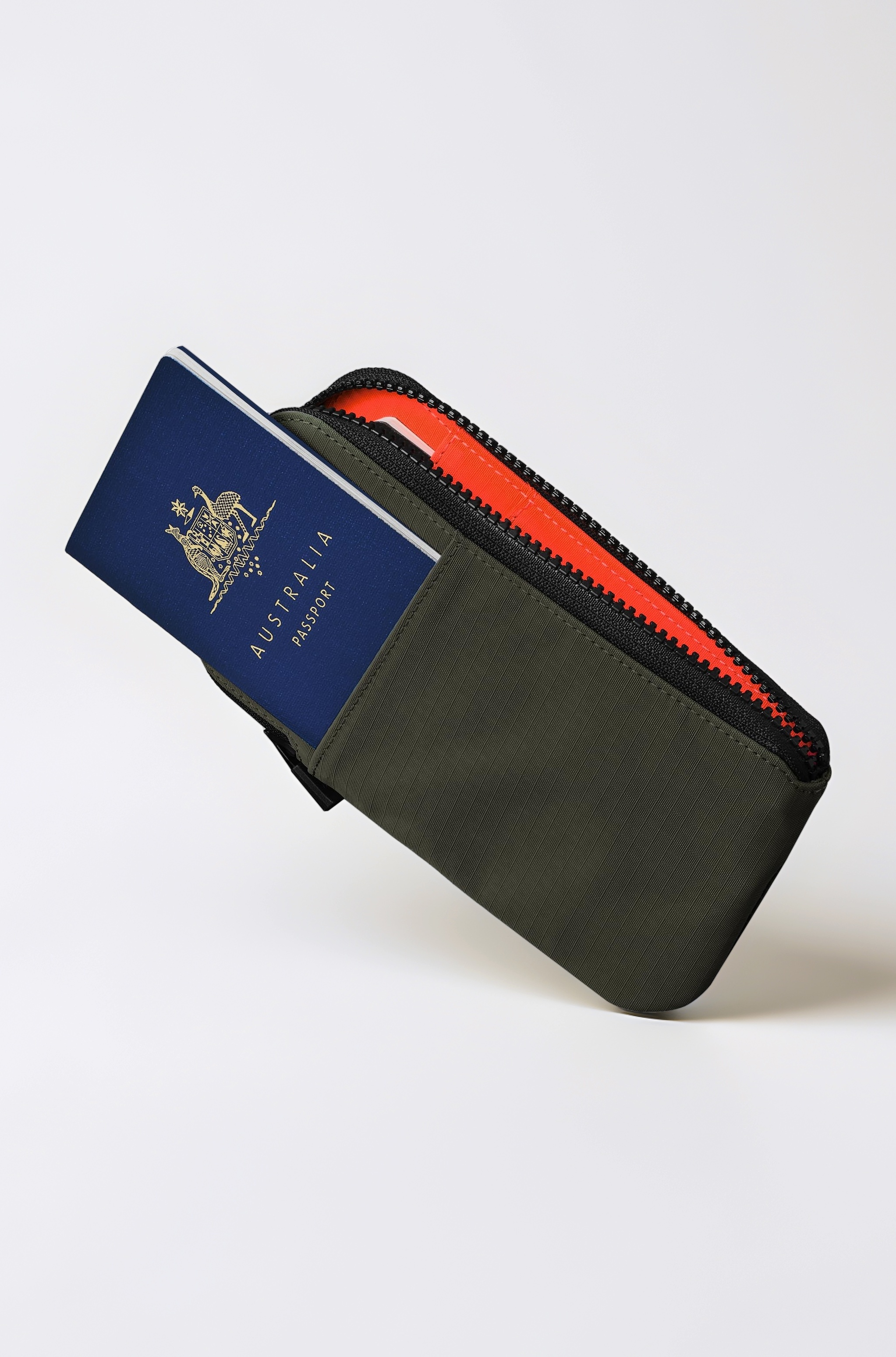ALPAKA Green Zip Travel Wallet - Store Your Travel Accessories Efficiently - 3 Internal Pockets For Your Passport and More - 2 Card Slot - Recycled and RFID-Protective Material