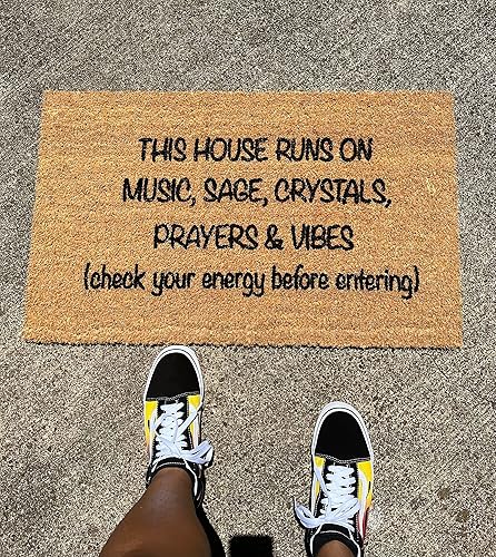 Miniatura 1 de Esta casa funciona con música, salvia, cristales, oraciones y vibraciones. Comprueba tu energía antes de entrar en el felpudo, 30 x 17 pulgadas