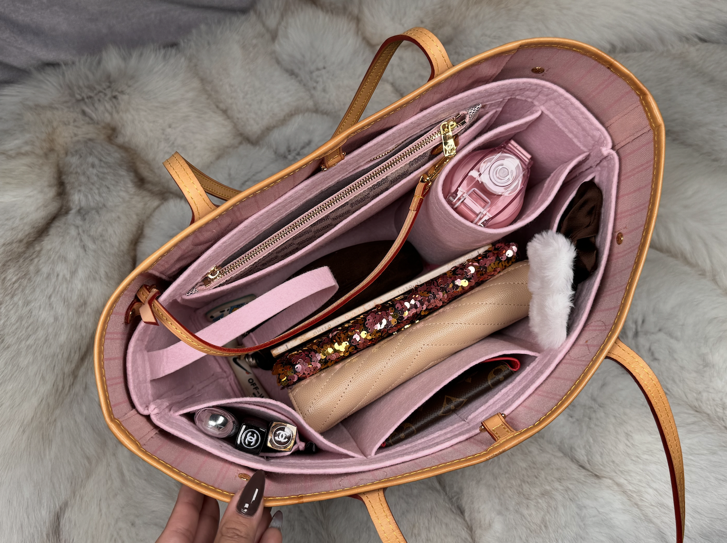 Amazon.com: Divitize Premium Purse Organizer compatible with Lv