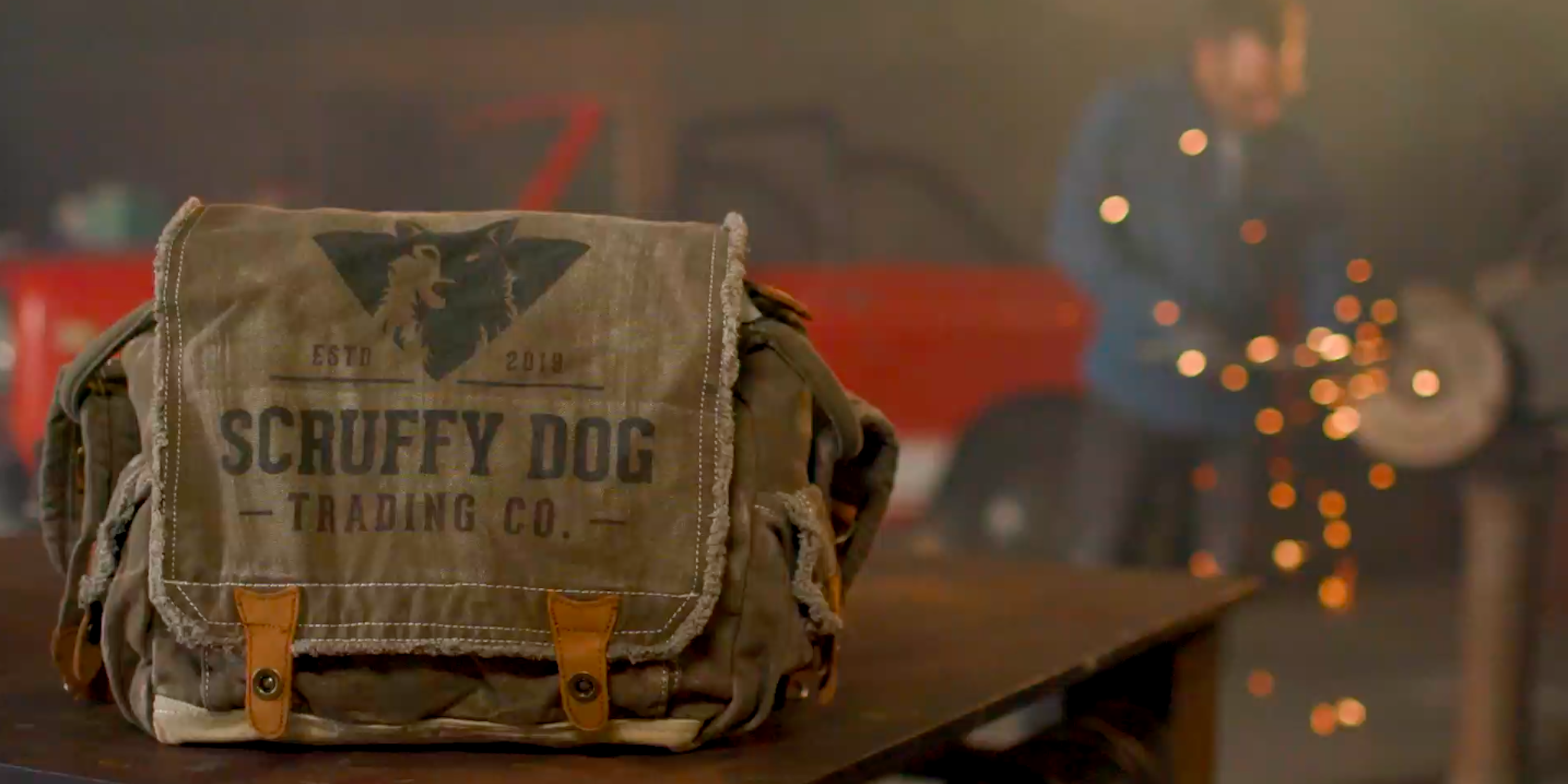 Amazon.com: SCRUFFY DOG Vintage Messenger Bag for Men & Women