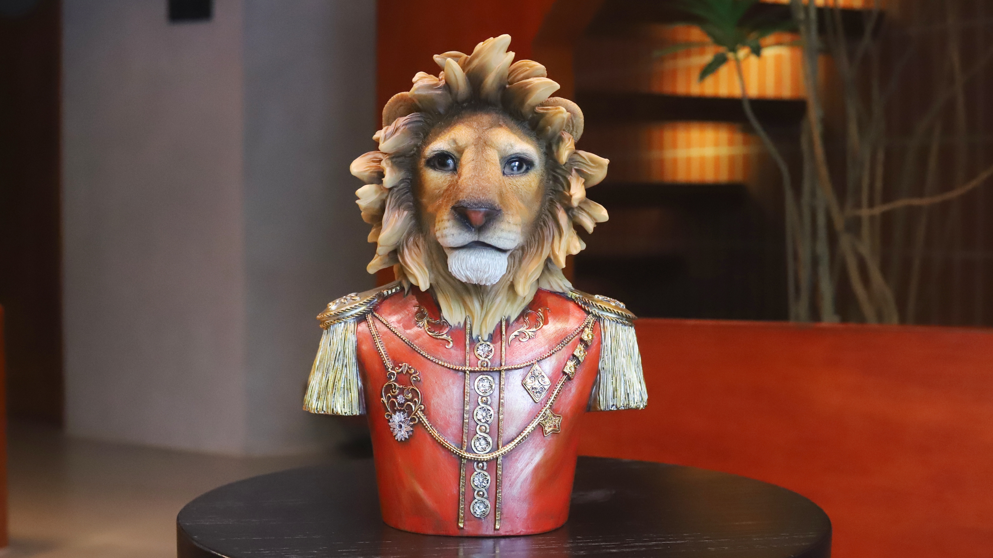 Estatua Busto León Real Rojo de Resina 14"x11"x7.8" miniatura 7