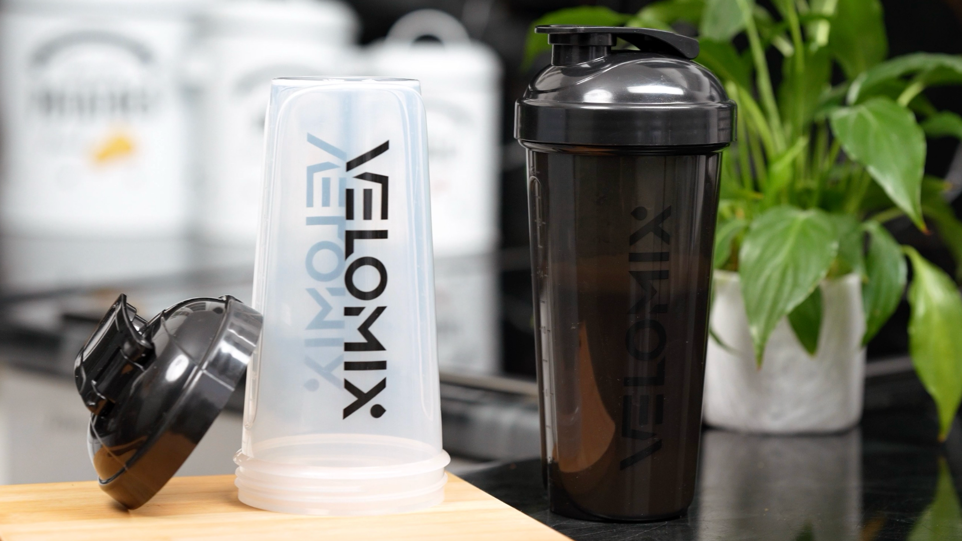 Amazon.com: VELOMIX -2 Pack- 28 oz Protein Shaker Bottles for