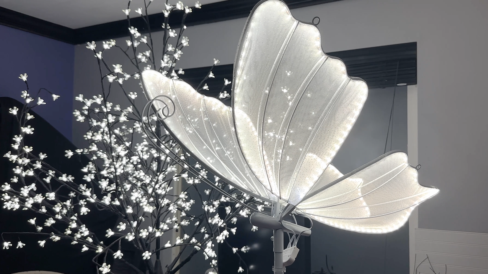TACAHE Butterfly Floor Lamp - 3 Color Temp & Dimmable - Inline