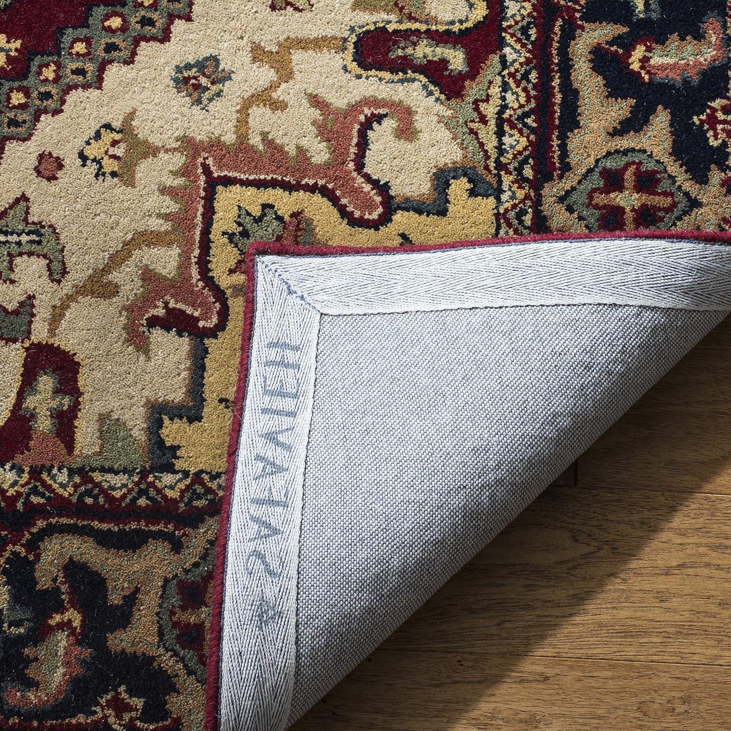 SAFAVIEH Heritage Collection Runner Rug - 2'3" x 6', Red, Handmade Wool, Traditional Oriental Medallion Design, Ideal for Hallway, Foyer, Entryway, Bedroom (HG625A)