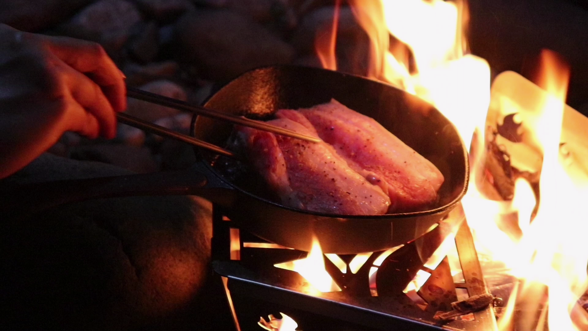 Amazon | Solotour 焚き火台 幅48cm グリル 焼き網 ロストル 五徳 大型