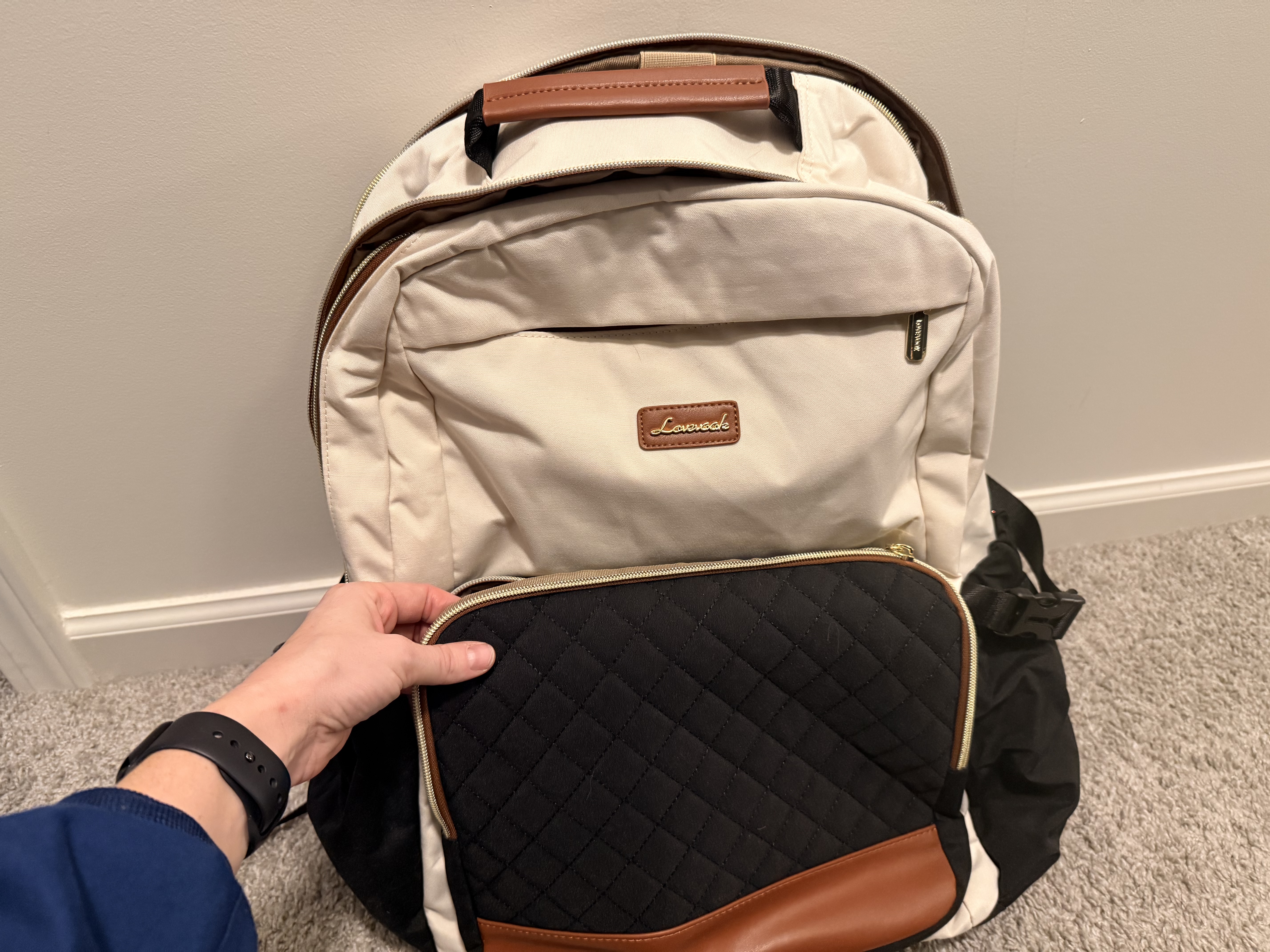 Watch Beautiful Backpack! Tons of Space in the 18in! on 