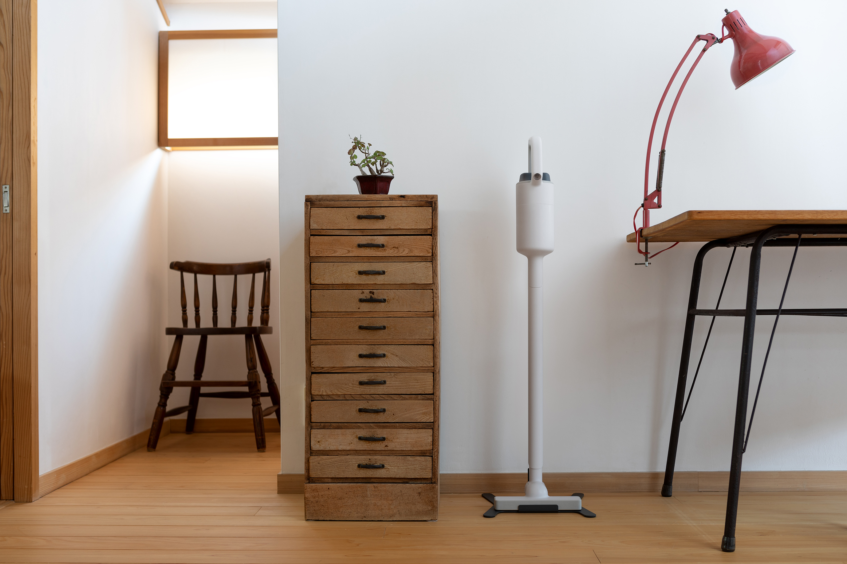 2025年製 ±0 コードレスクリーナー XJC-G040 ピンクベージュ 2025年製 ±0 コードレスクリーナー XJC-G040 ピンクベージュ プラス