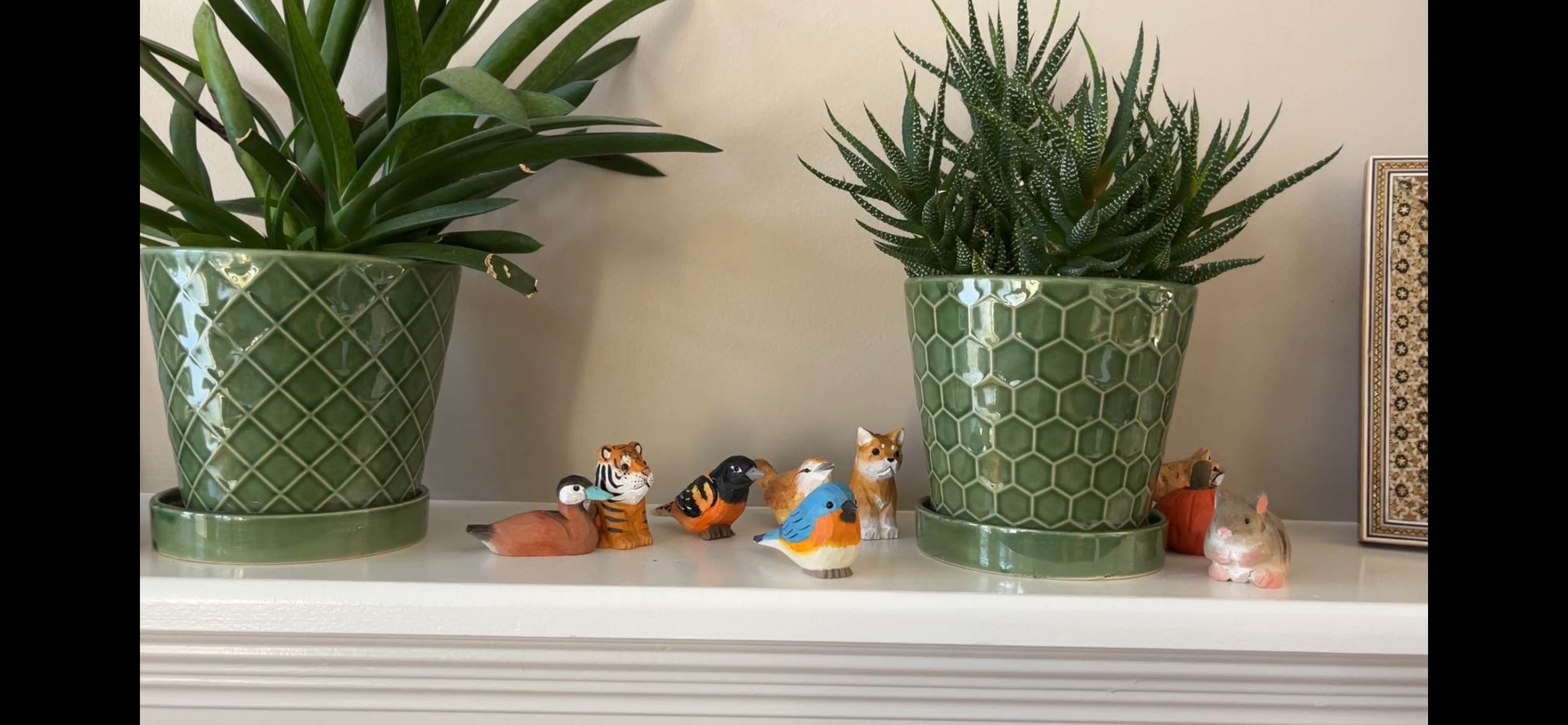 Figura pequeña de pájaro tallado a mano en madera miniatura 7