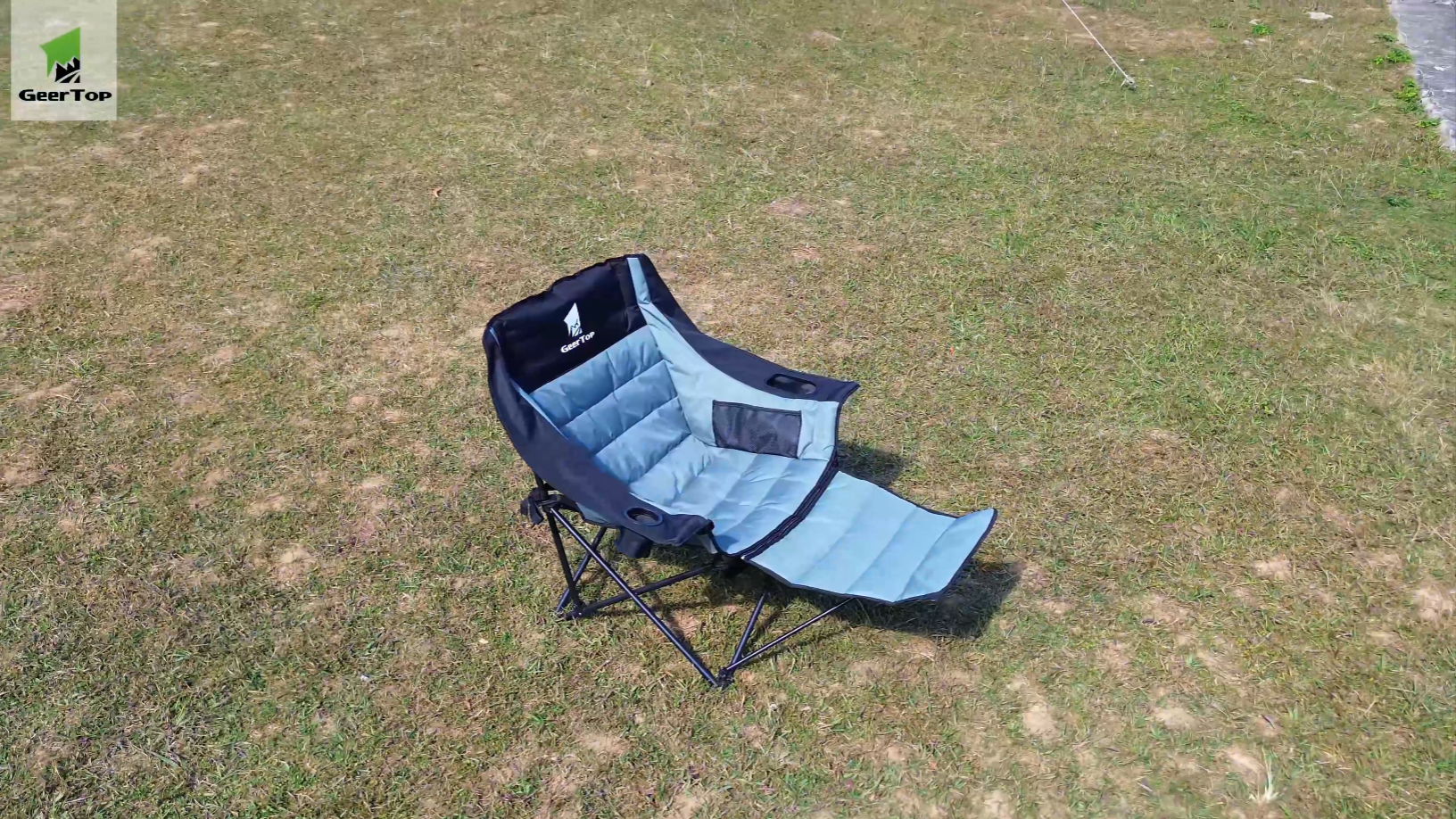 Chaise pliable de camping avec repose-pieds amovible et porte-gobelet