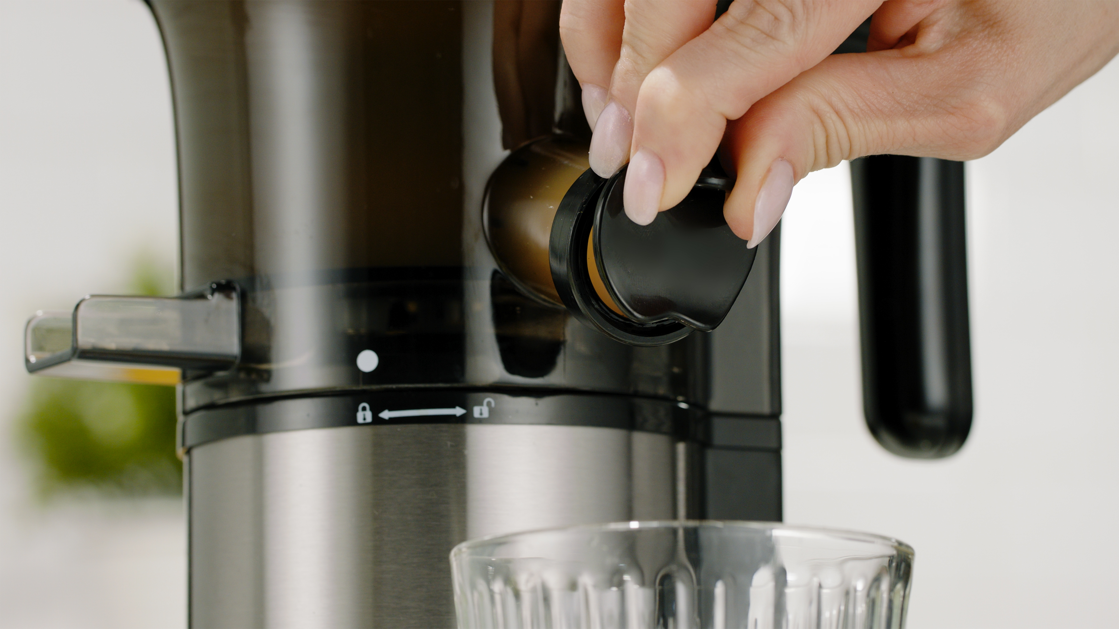 Amazon.com: Cold Press Juicer; Slow Masticating Juicer Machine for