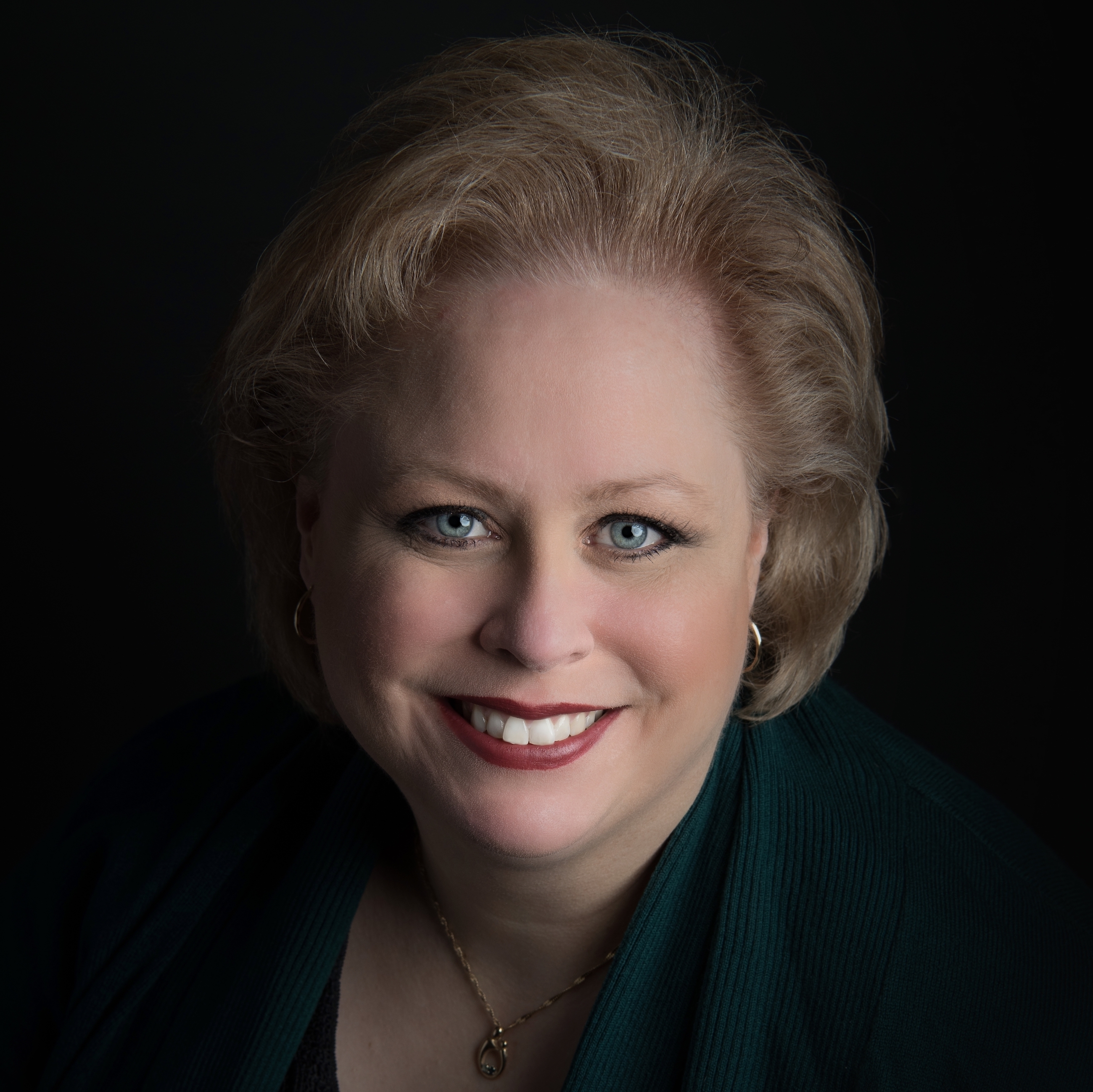 Amazon.com: Jessica Levine: books, biography, latest update
