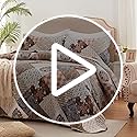 King Size Quilt Set 3 Pieces Lightweight Reversible Bedspread-98''x106'' Soft Patchwork Floral Coverlet Luxurious Warm Microfiber Bed Cover All Seasons Purple Bedding Set(1 Quilt,2 Pillow Shams)