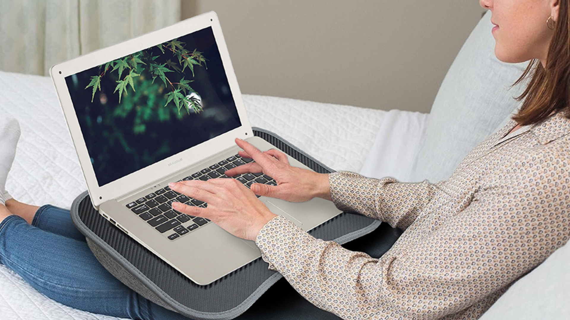 Vassoio Portatile Per Laptop Ergomi - Con Cuscino Morbido E Supporto Polsi