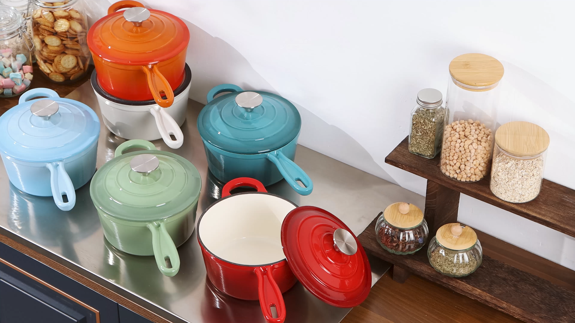 Amazon.com: Enameled Cast Iron Sauce Pan with Lid, Leonyo 2 Quart