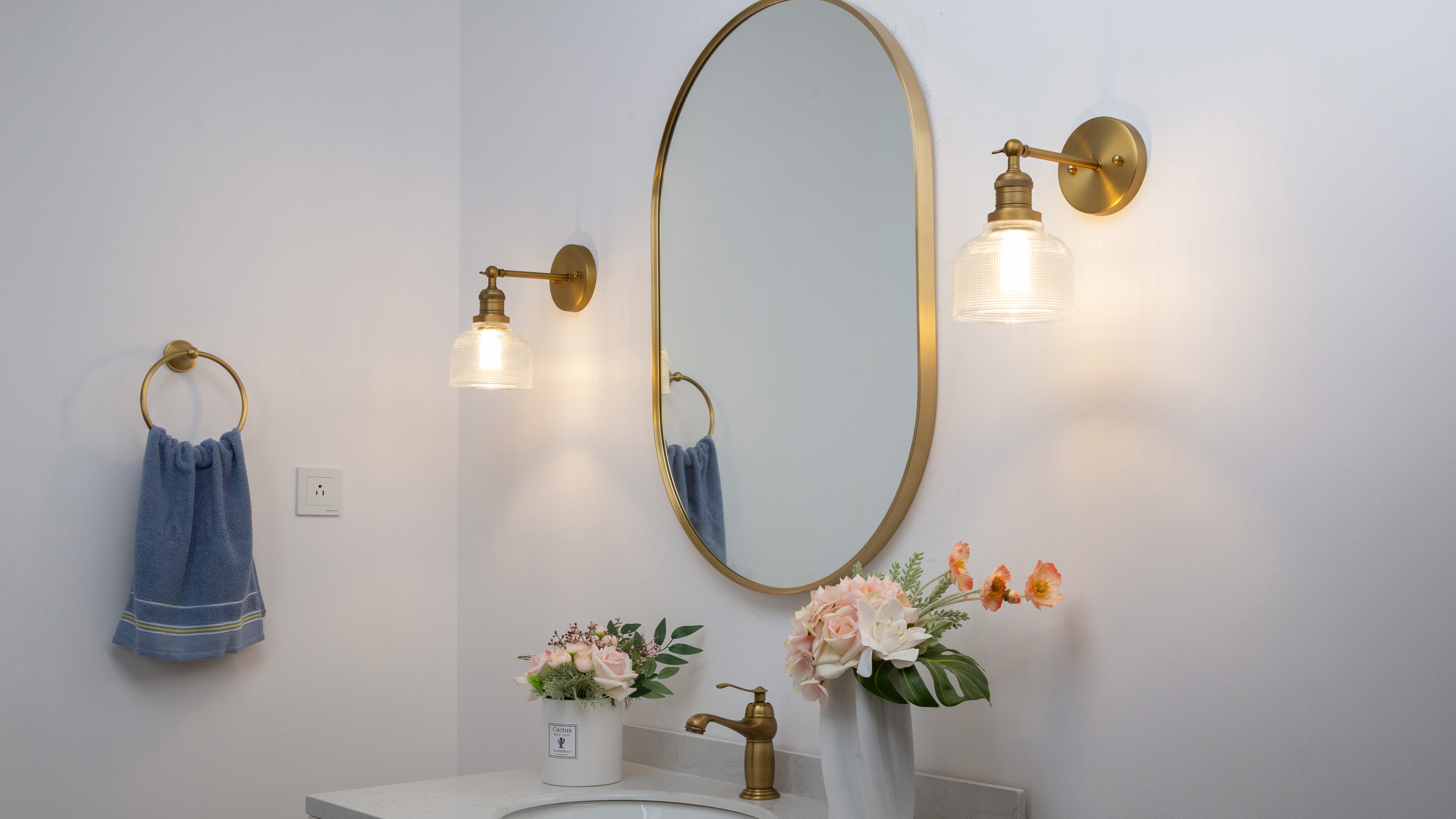 Image of Pathson Vintage Wall Sconce Lamp with Clear Glass, Adjustable Hardwired Wall Vanity Light for Bathroom Living Room Farmhouse Bedside Lighting