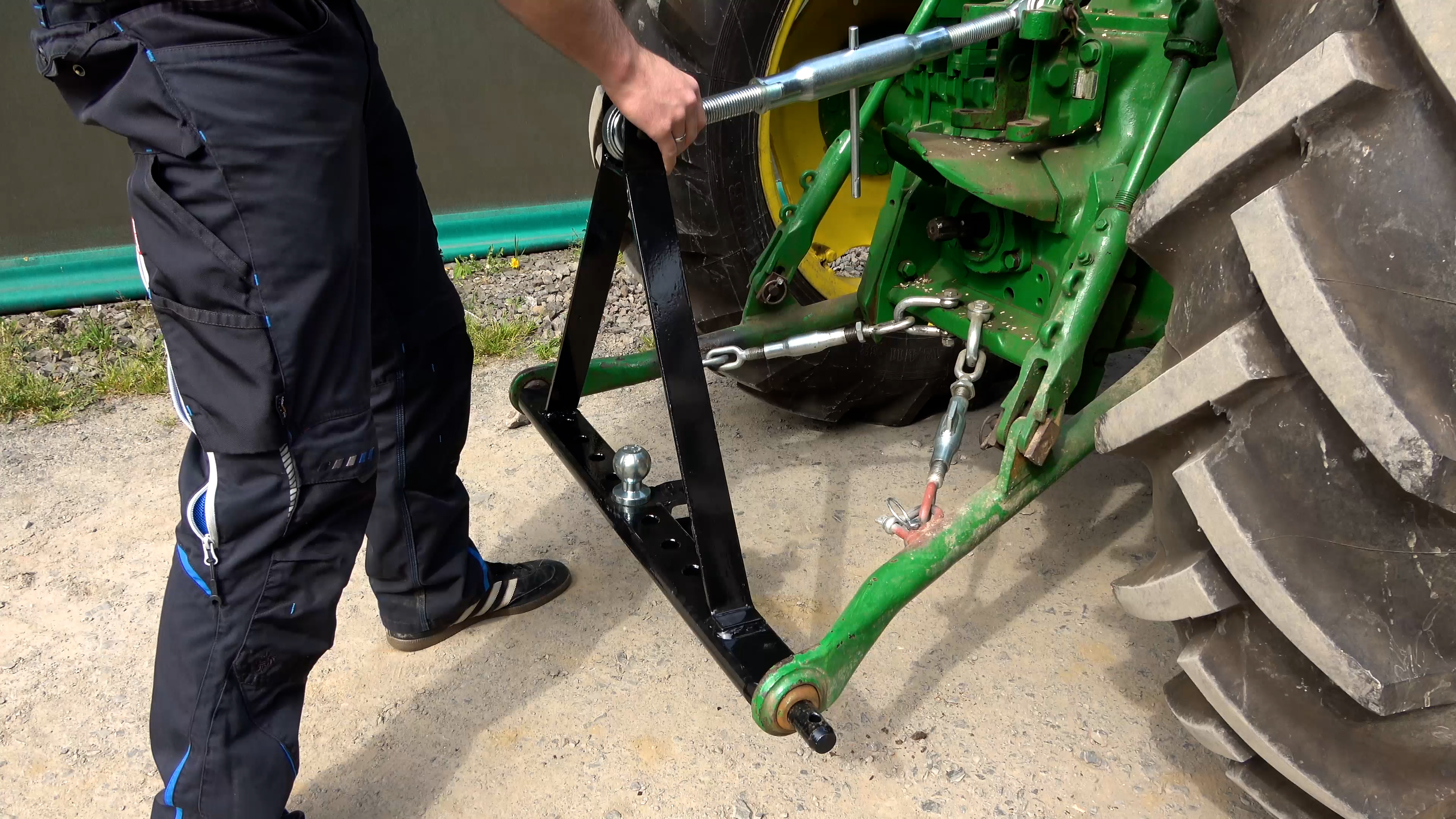 Produktbild von Traktor-Ackerschiene Mit Kugelkopf – Dreipunktaufhängung Kat.1, Von Gwaza