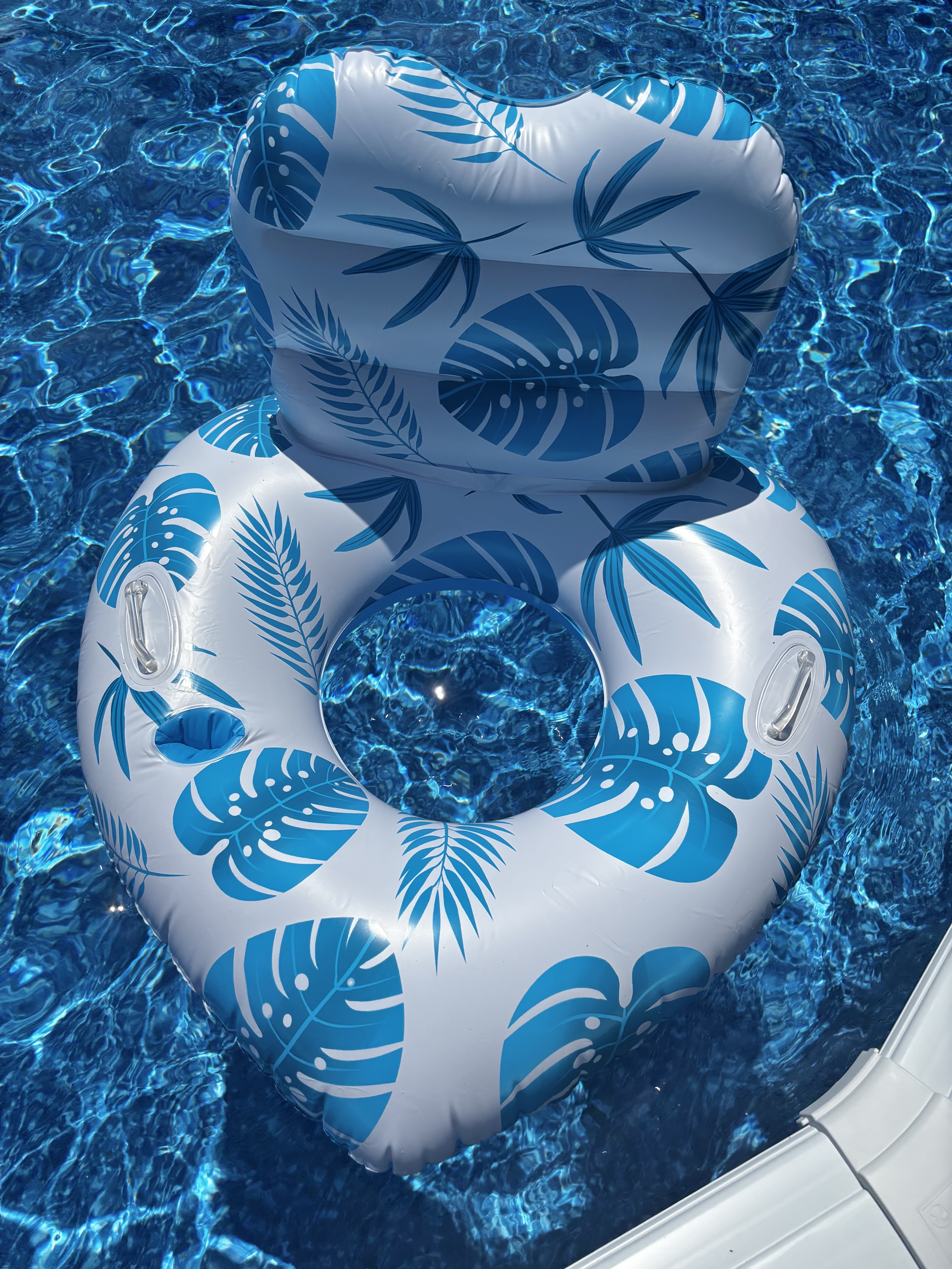 Watch Watch my honest review on this pool float! on Amazon Live