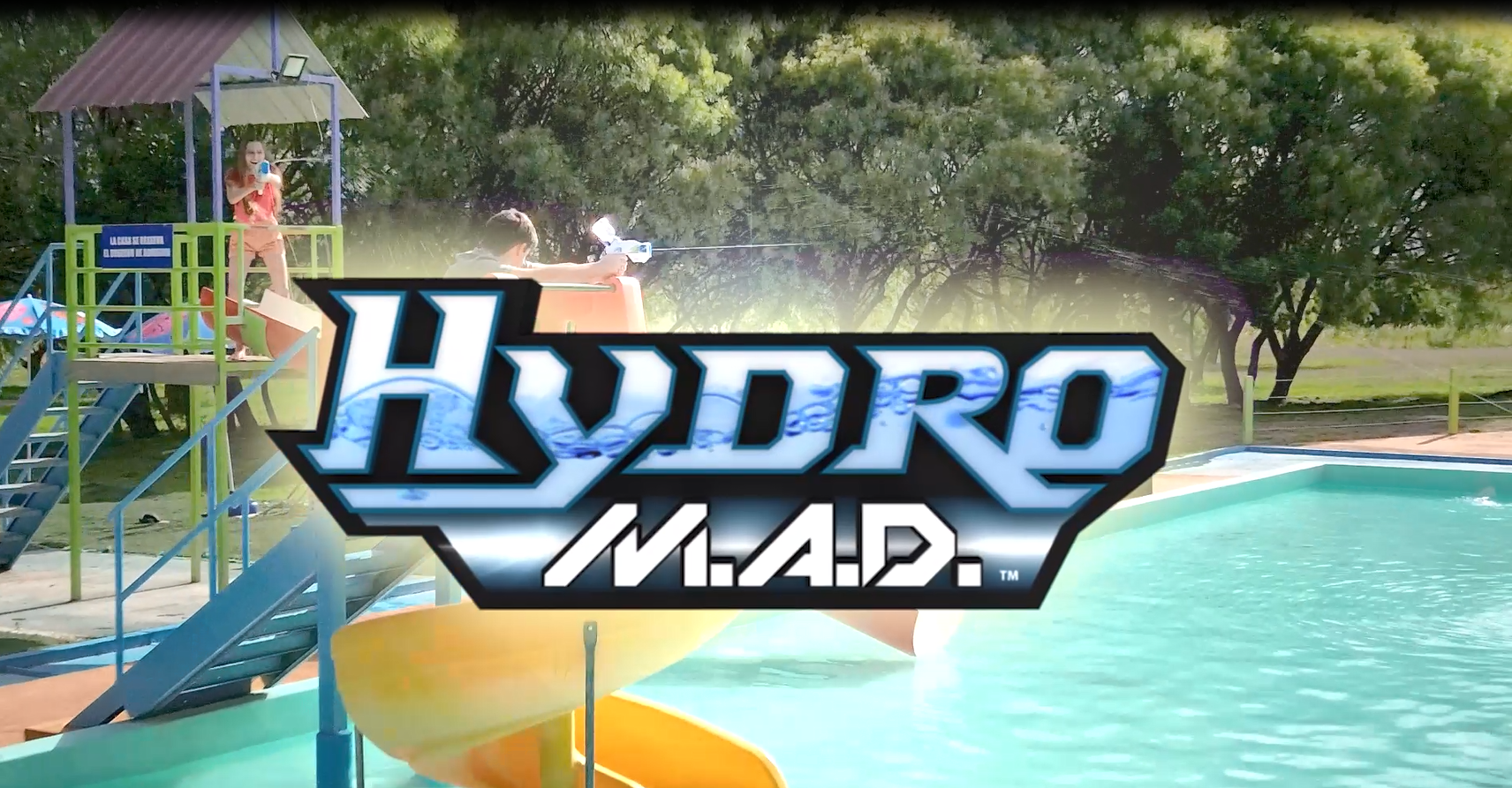 Bizak Hydro M.A.D. Mini Blaster Pack Doble, Pistolas de Agua Electrónicas en Azul y Blanco, Alcance hasta 5m, Juguete para Juego al Aire Libre, Niños