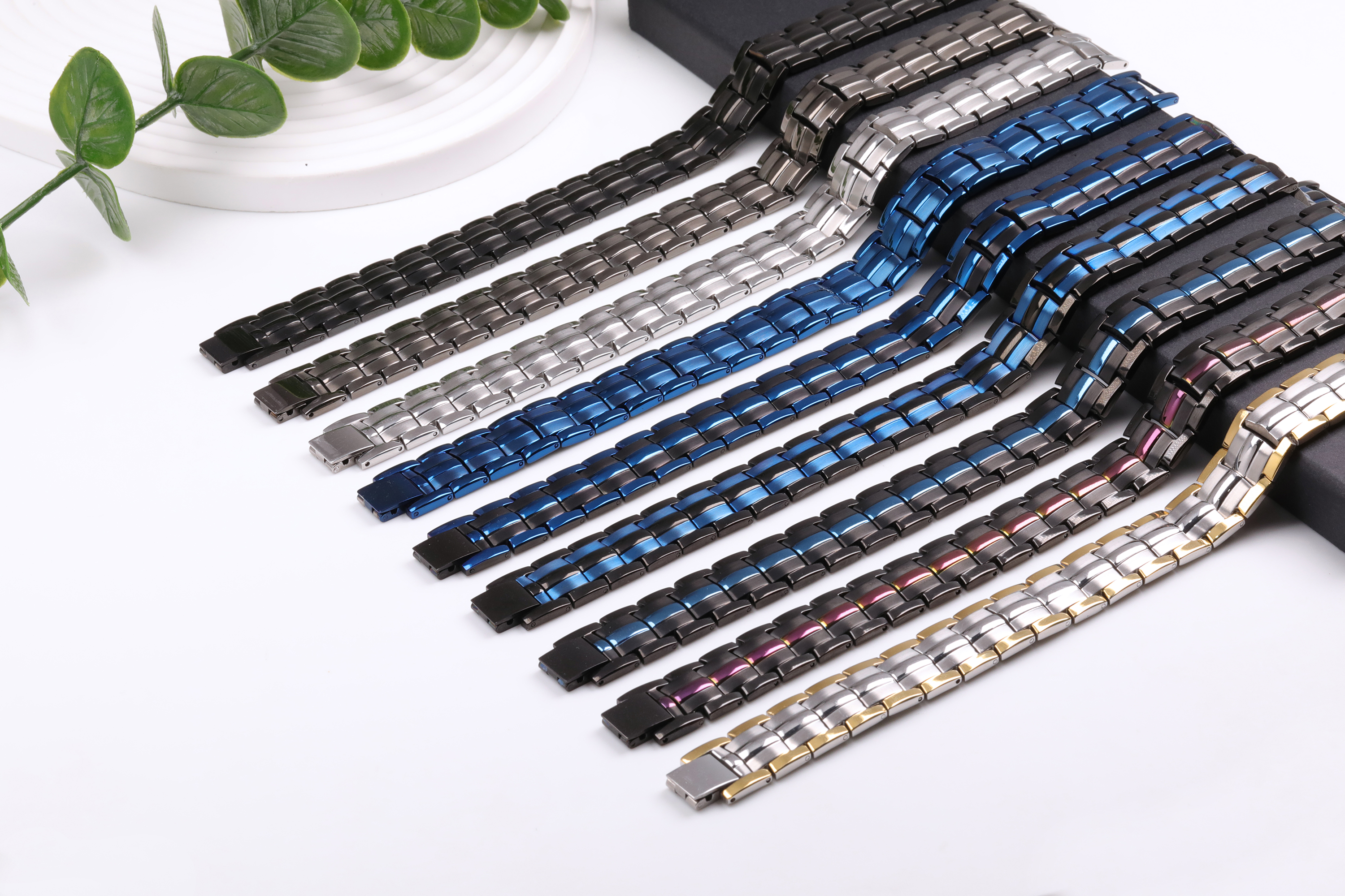 Jeracol Blue Carbon Fiber Titanium Steel Magnetarmband für Männer, 4 Jeracol Blue Carbon Fiber Titanium Steel Magnetarmband für Männer, 4