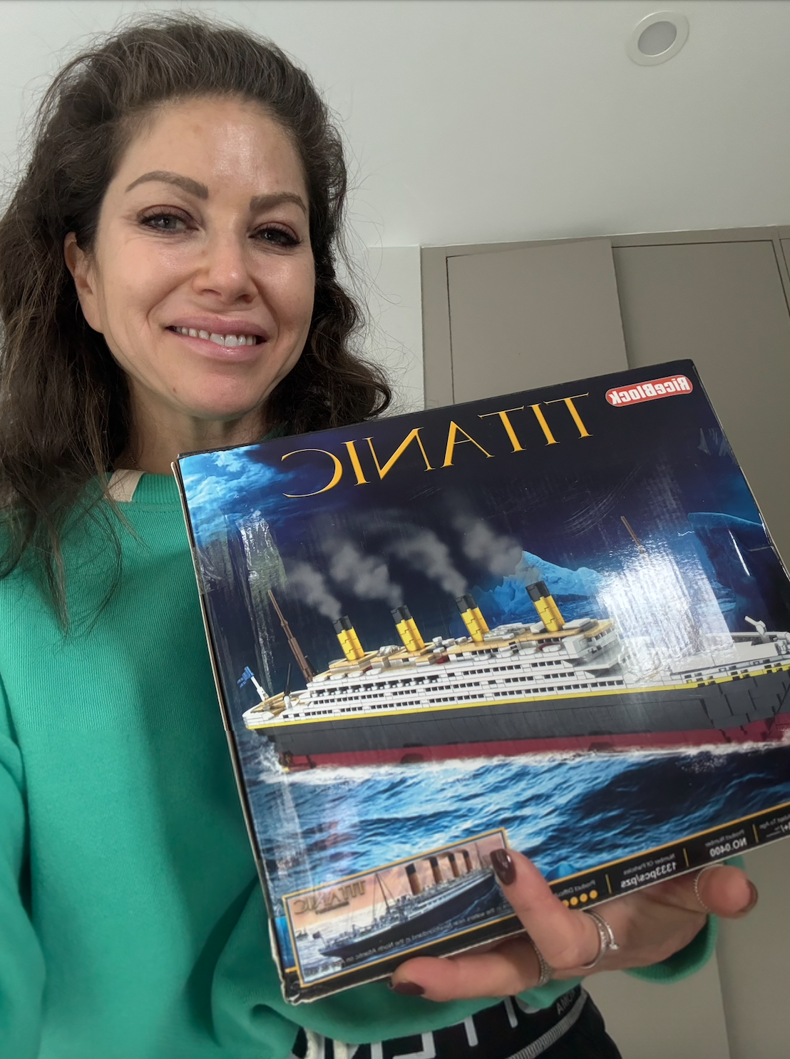 Watch Unbox with me! on Amazon Live