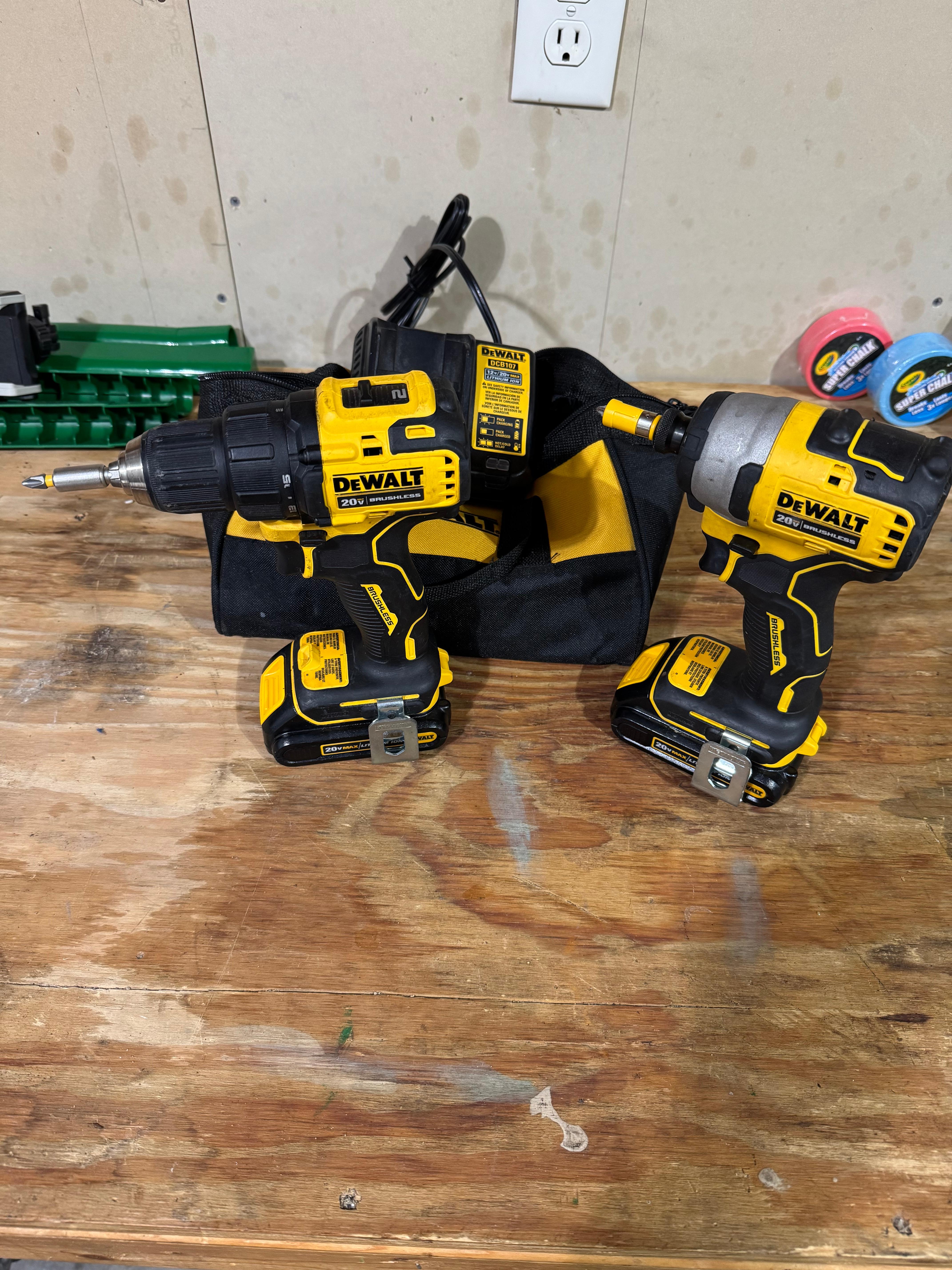 Professional DEWALT 20V Max Cordless Drill and Impact Driver Set
