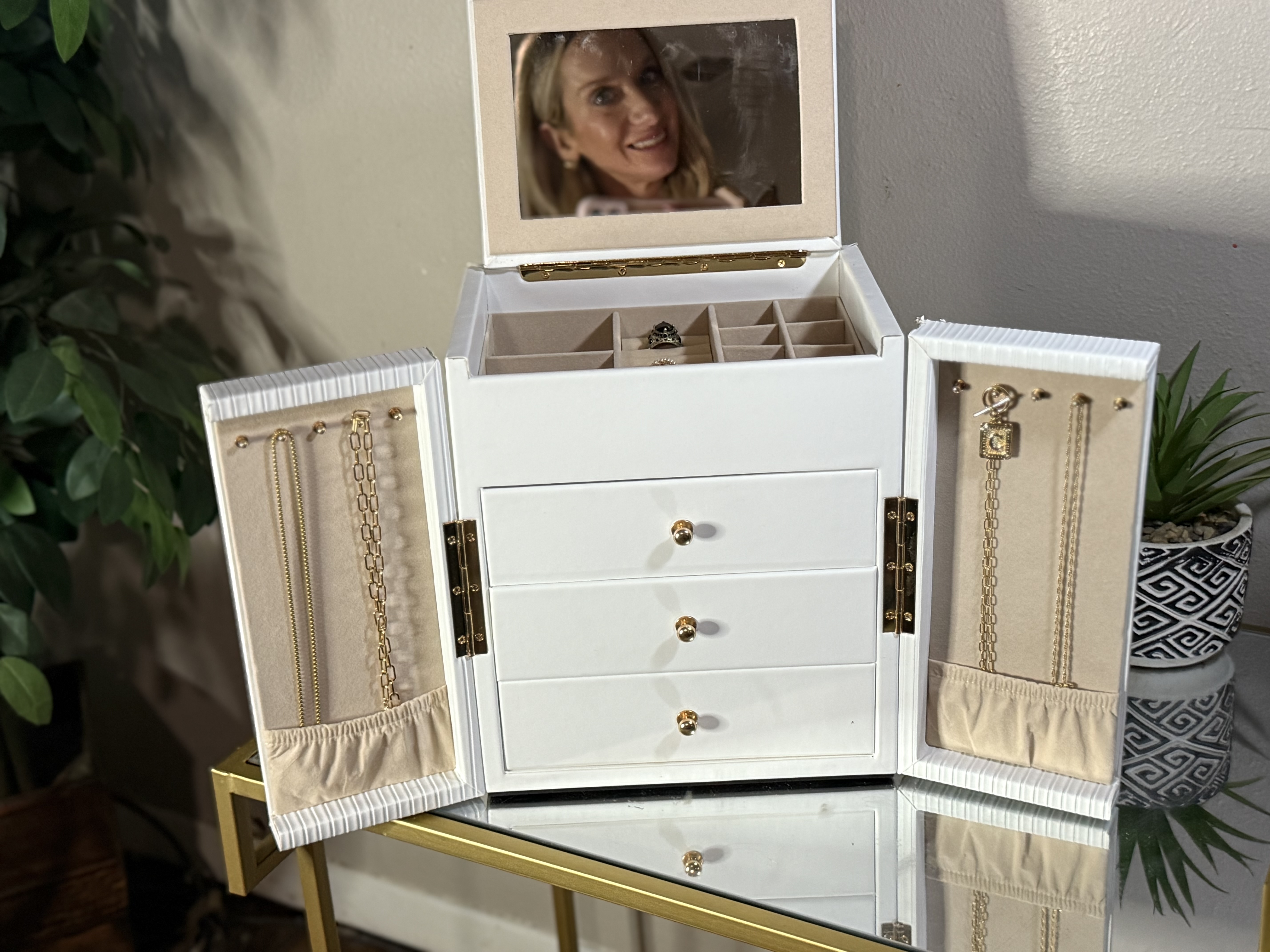 Watch Beautiful Jewelry Box! on Amazon Live