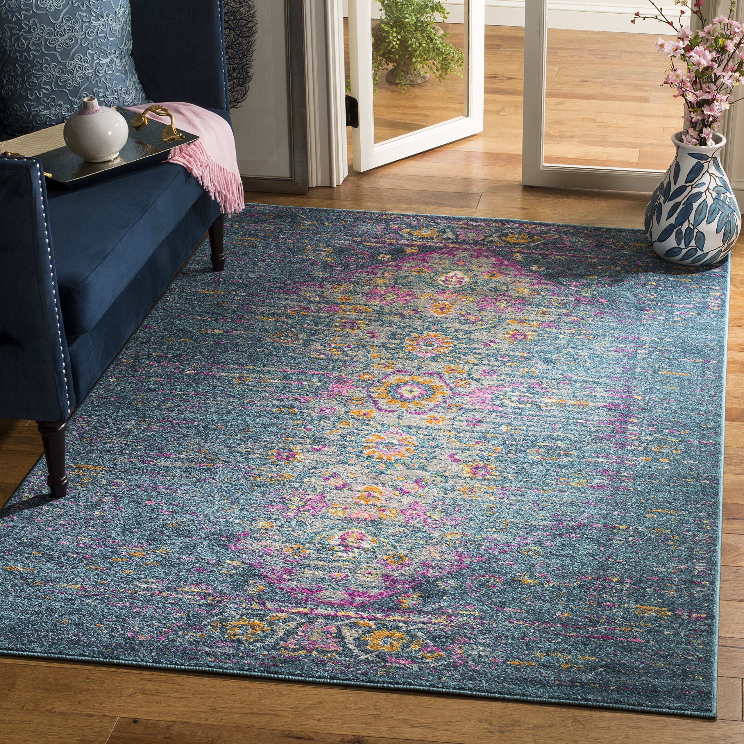 SAFAVIEH Madison Collection Area Rug - 6' x 9', Blue & Fuchsia, Boho Chic Distressed Design, Non-Shedding & Easy Care, Ideal for High Traffic Areas in