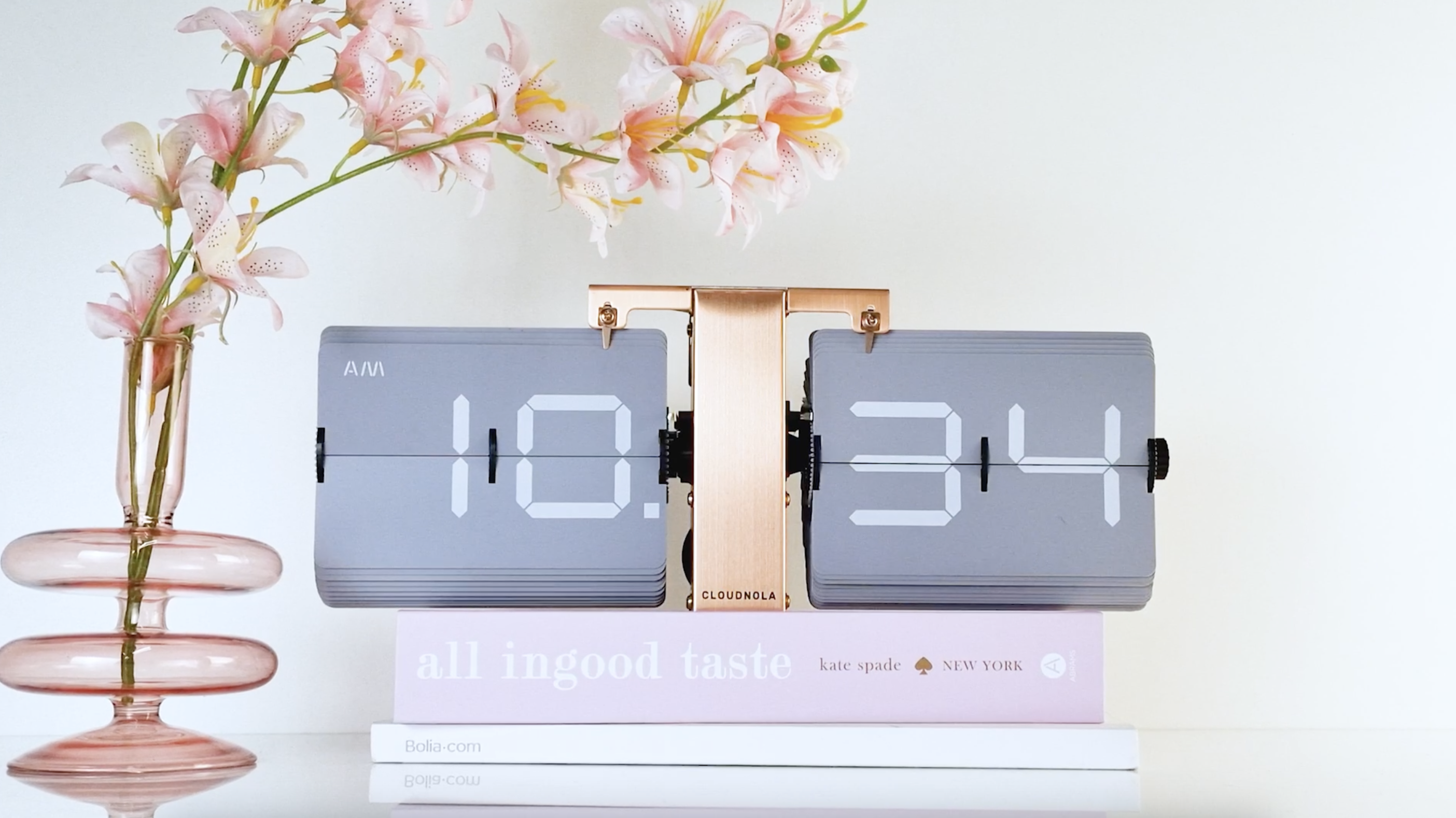 Amazon.com: Cloudnola Flipping Out Wall and Tabletop Flip