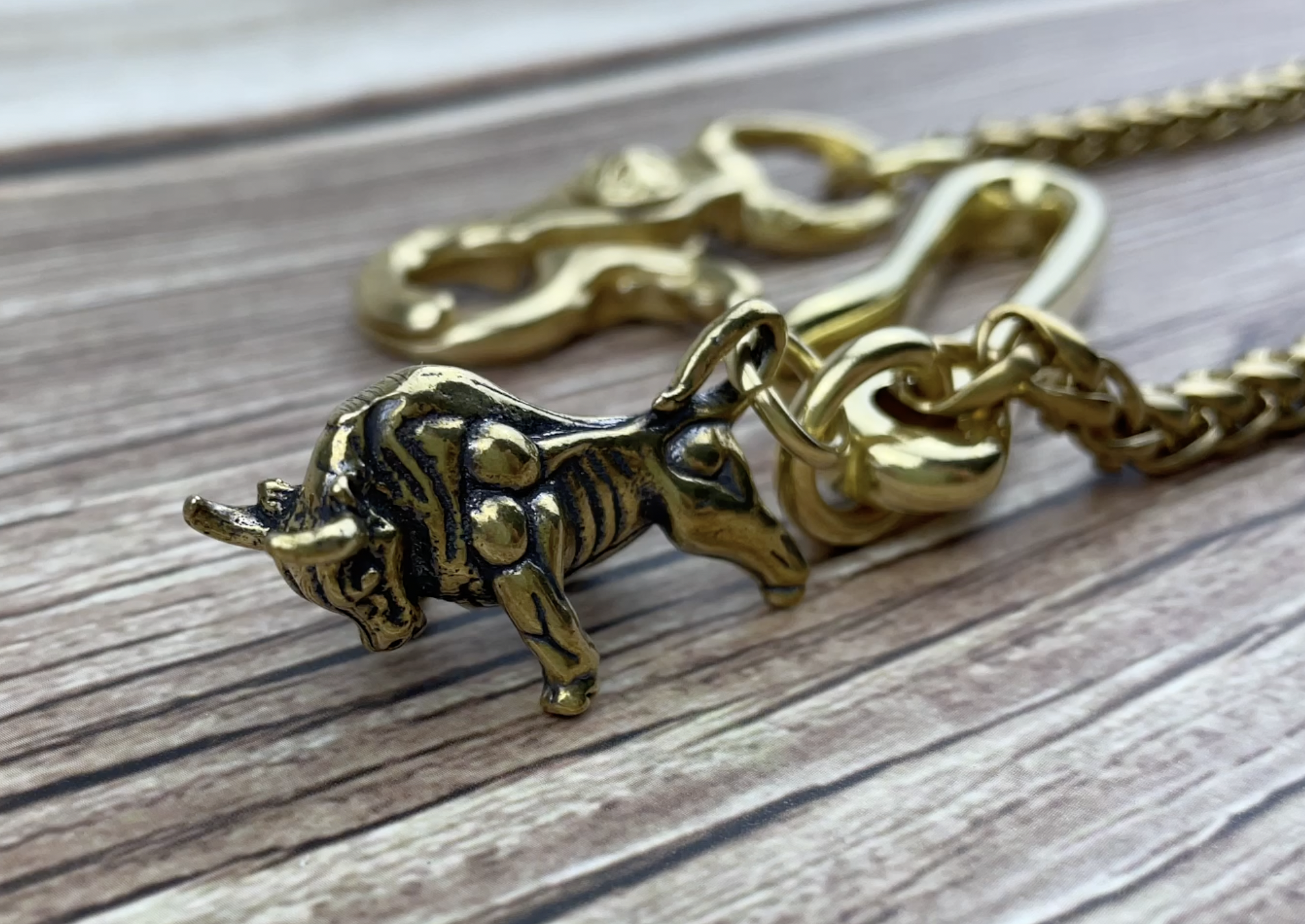 DSHOM Retro Rustic Solid Brass Keychain Wallet Chain Hook For Men