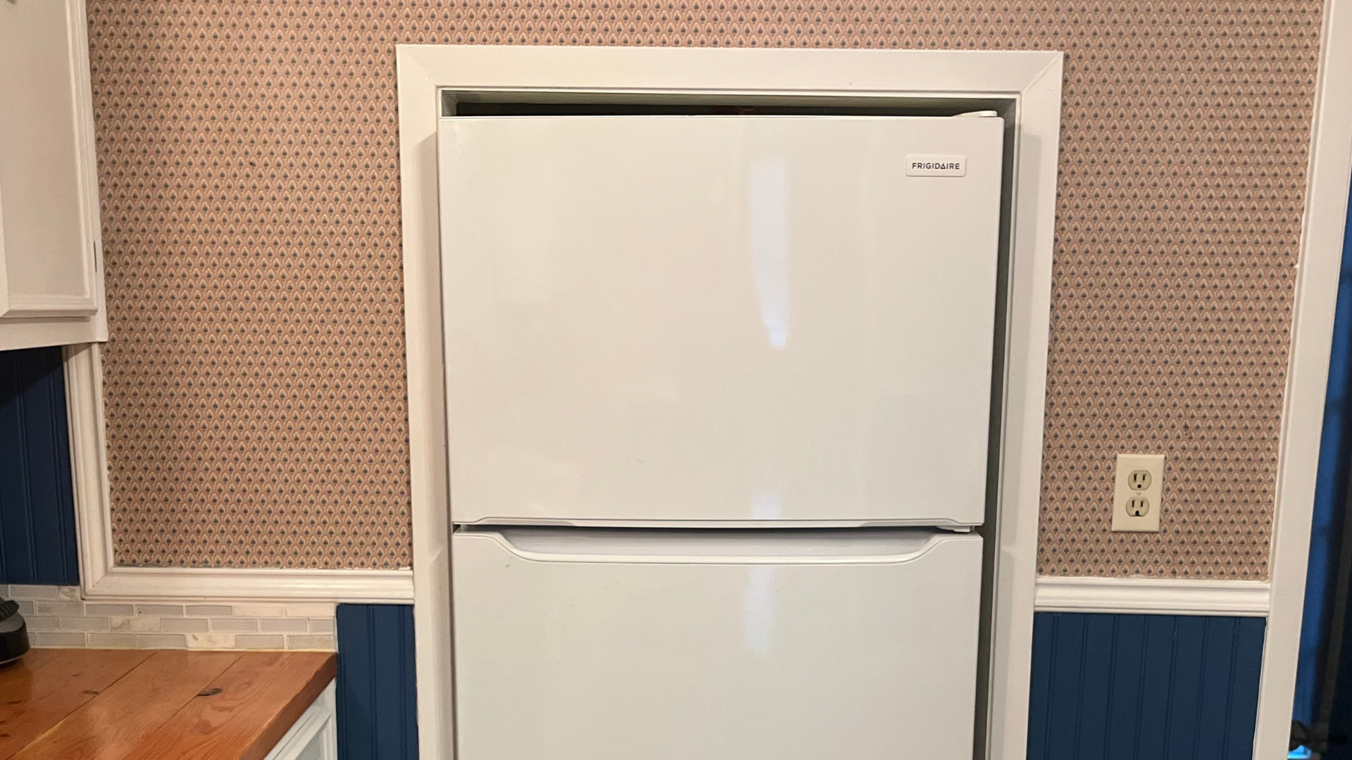 Review: Frigidaire 30" Refrigerator & Freezer